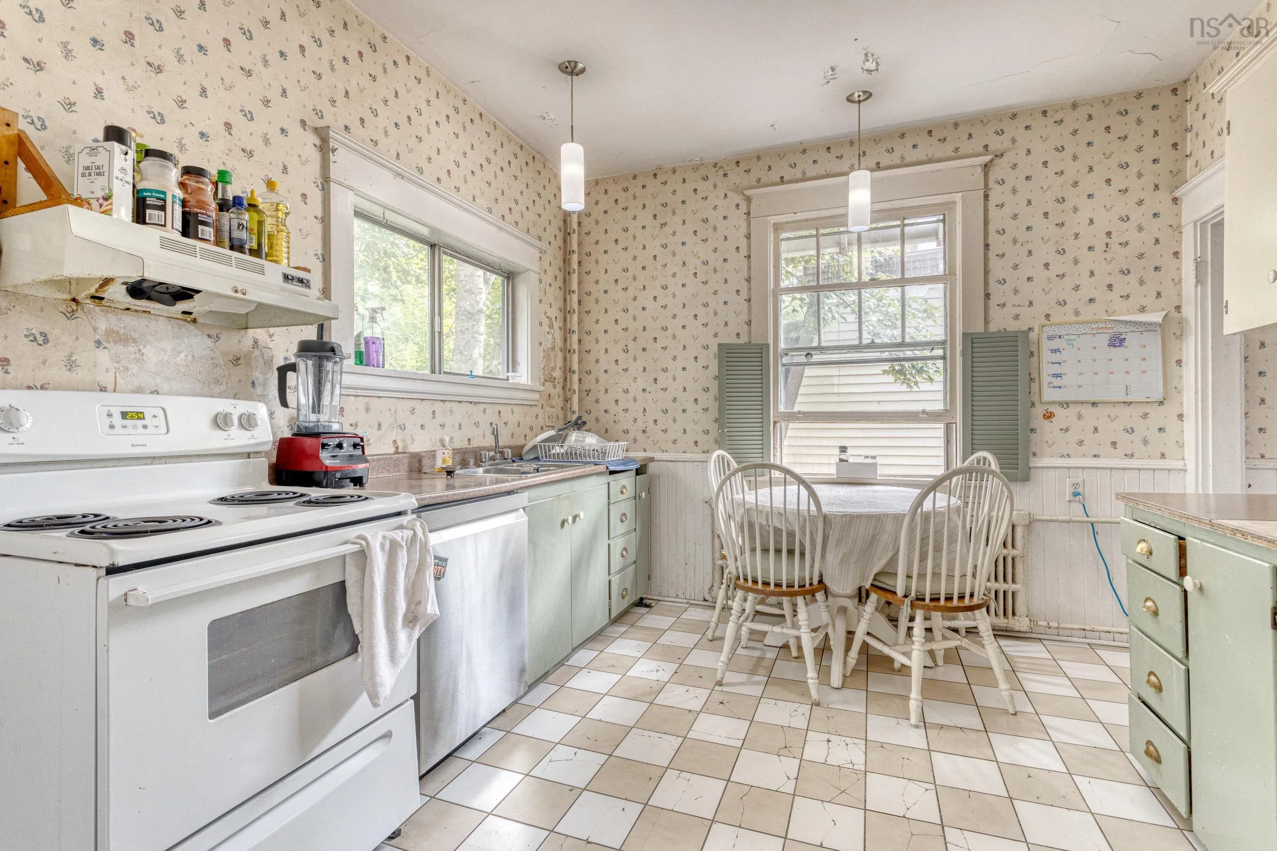 1577 Vernon Street, Halifax, NS B3H 3M8, 8 Bedrooms Bedrooms, ,4 BathroomsBathrooms,Residential,For Sale,Vernon,202523207