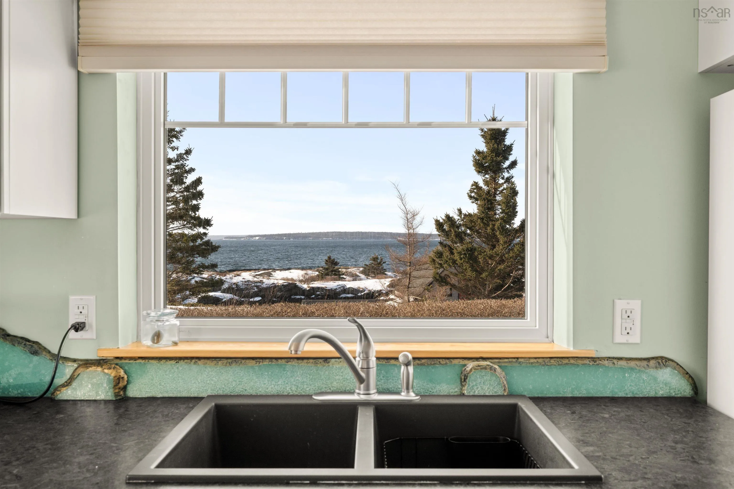 125 The Point Road, Blue Rocks, NS B0J 2C0, 2 Bedrooms Bedrooms, ,3 BathroomsBathrooms,Residential,For Sale,The Point,202521988