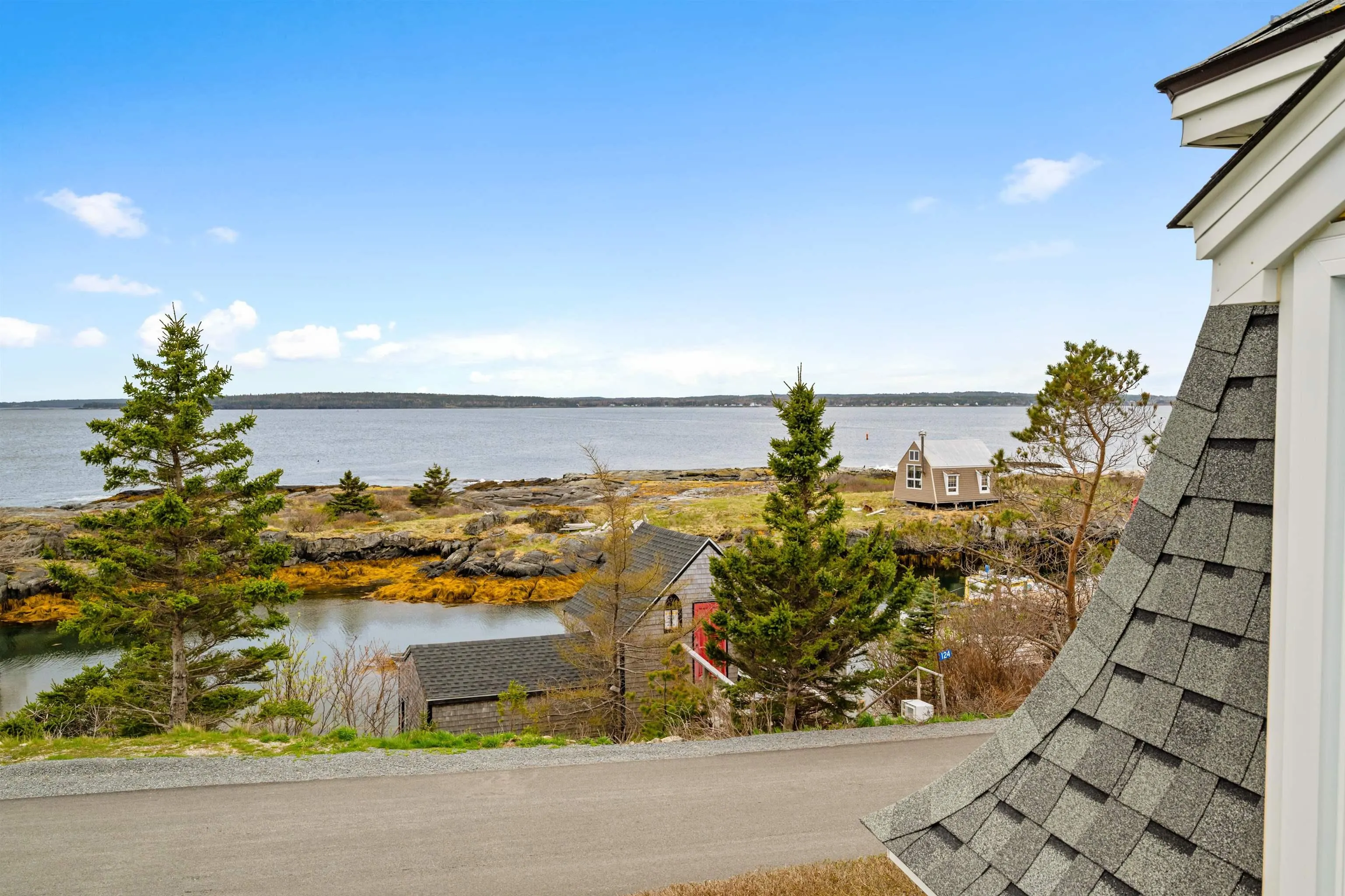 125 The Point Road, Blue Rocks, NS B0J 2C0, 2 Bedrooms Bedrooms, ,3 BathroomsBathrooms,Residential,For Sale,The Point,202521988