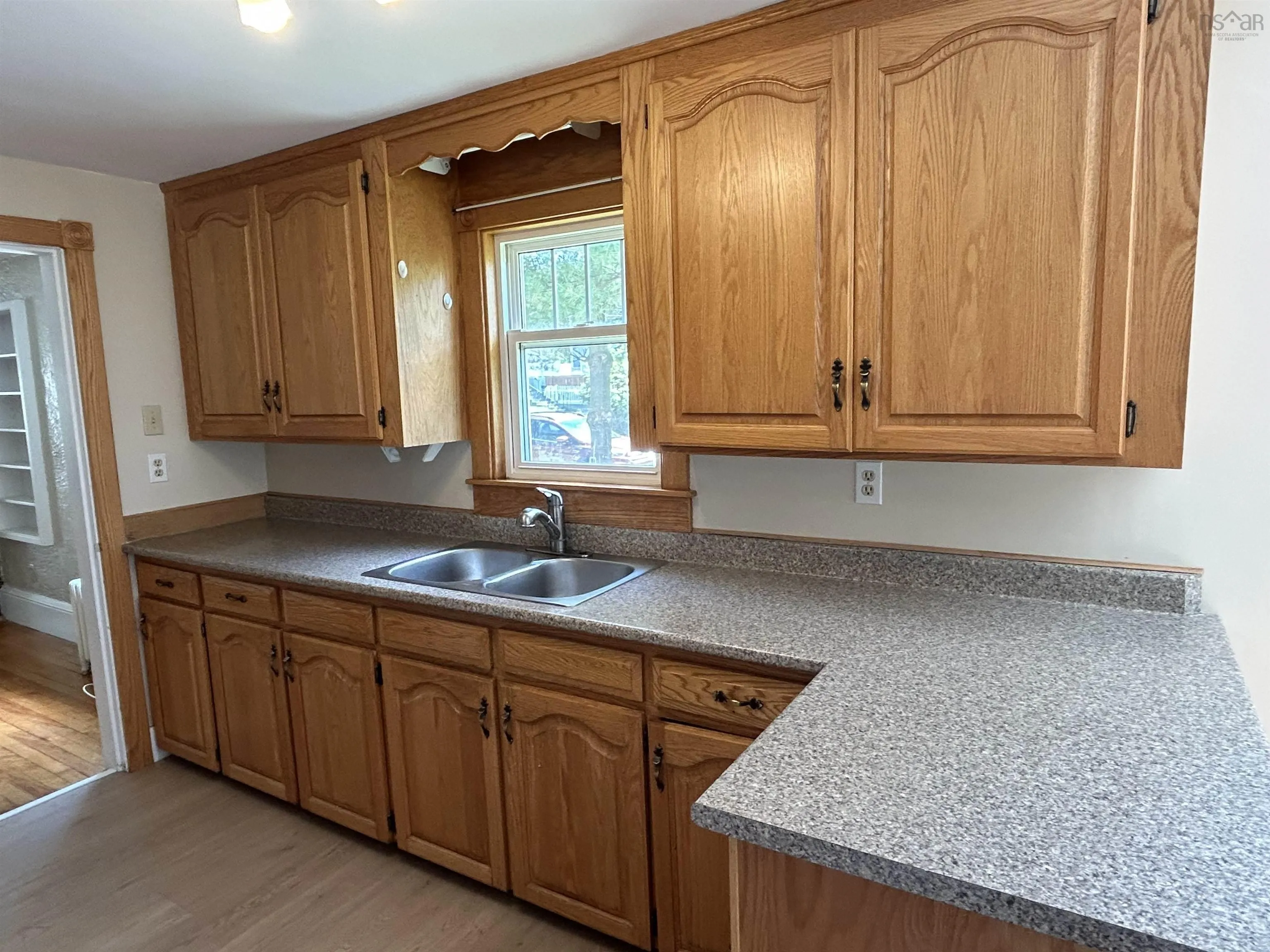 25 Cumberland Street, Yarmouth, NS B5A 1C9, 4 Bedrooms Bedrooms, ,2 BathroomsBathrooms,Residential,For Sale,Cumberland,202513617