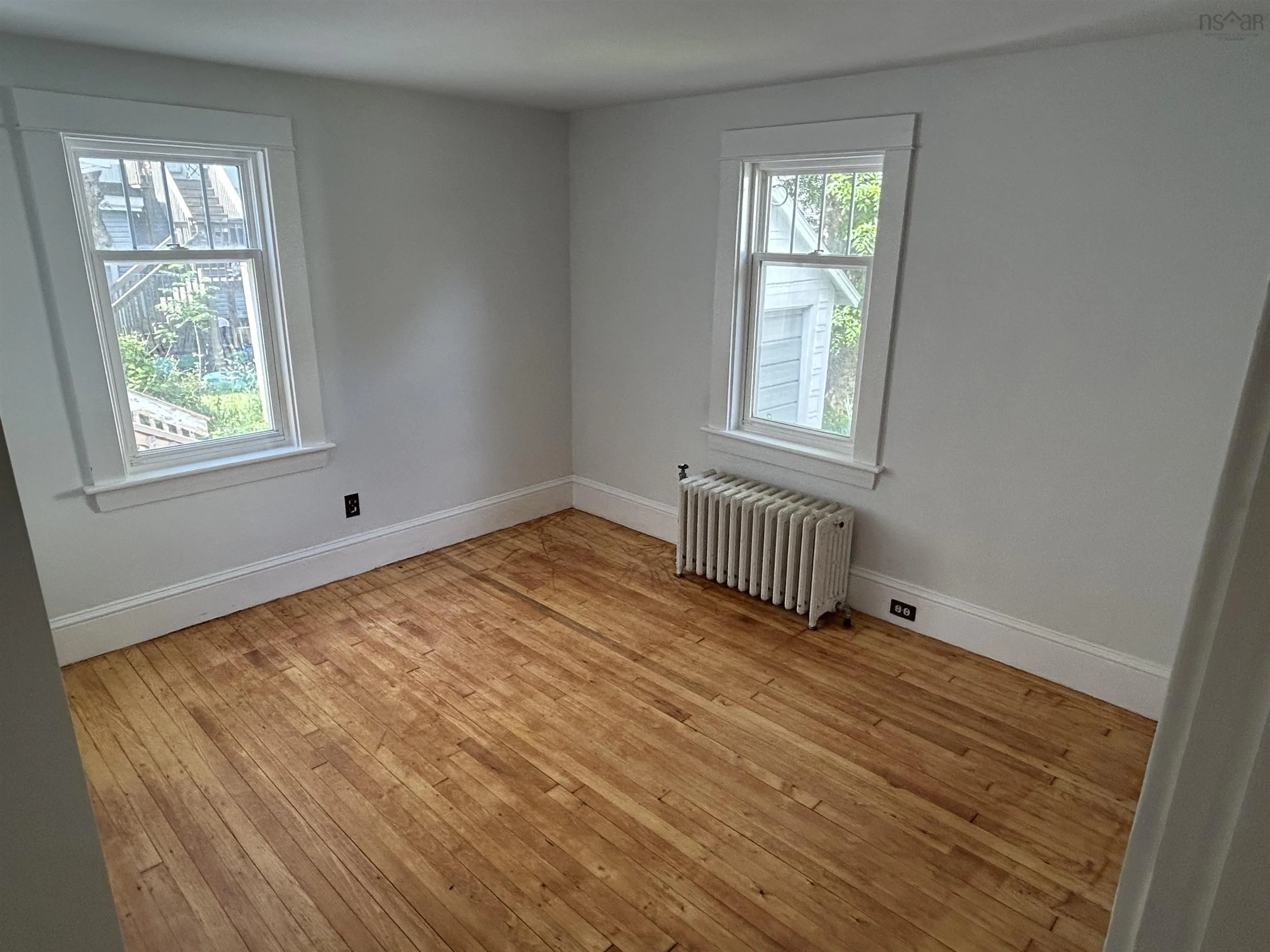 25 Cumberland Street, Yarmouth, NS B5A 1C9, 4 Bedrooms Bedrooms, ,2 BathroomsBathrooms,Residential,For Sale,Cumberland,202513617