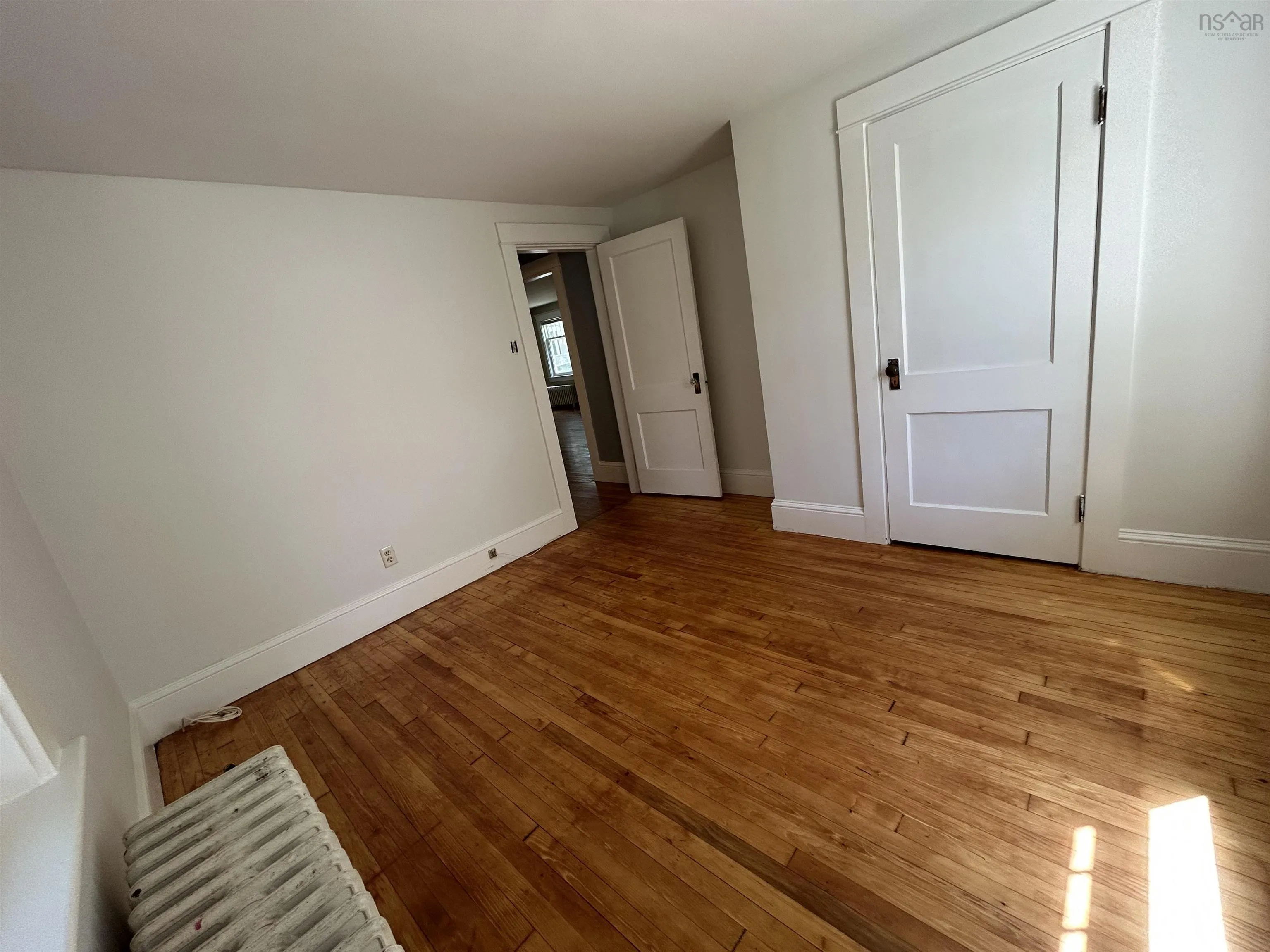 25 Cumberland Street, Yarmouth, NS B5A 1C9, 4 Bedrooms Bedrooms, ,2 BathroomsBathrooms,Residential,For Sale,Cumberland,202513617