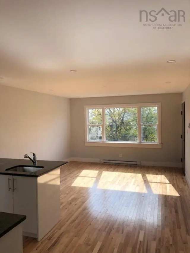 23 Best Street, Dartmouth, NS B3A 2W9, 11 Bedrooms Bedrooms, ,Residential Income,For Sale,Best,202512779