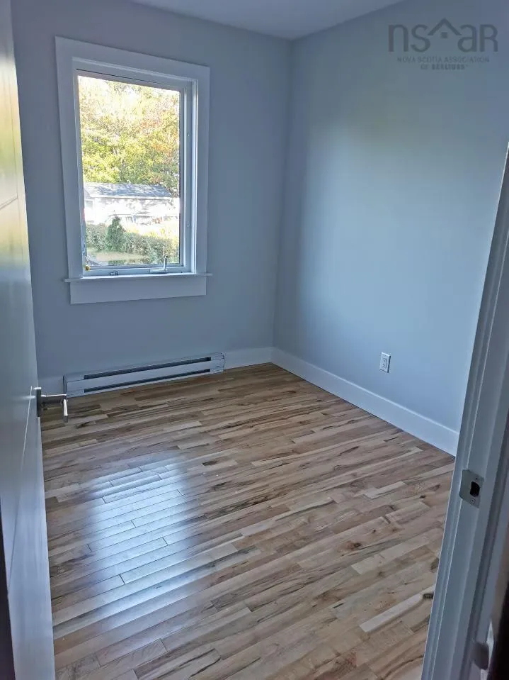 23 Best Street, Dartmouth, NS B3A 2W9, 11 Bedrooms Bedrooms, ,Residential Income,For Sale,Best,202512779