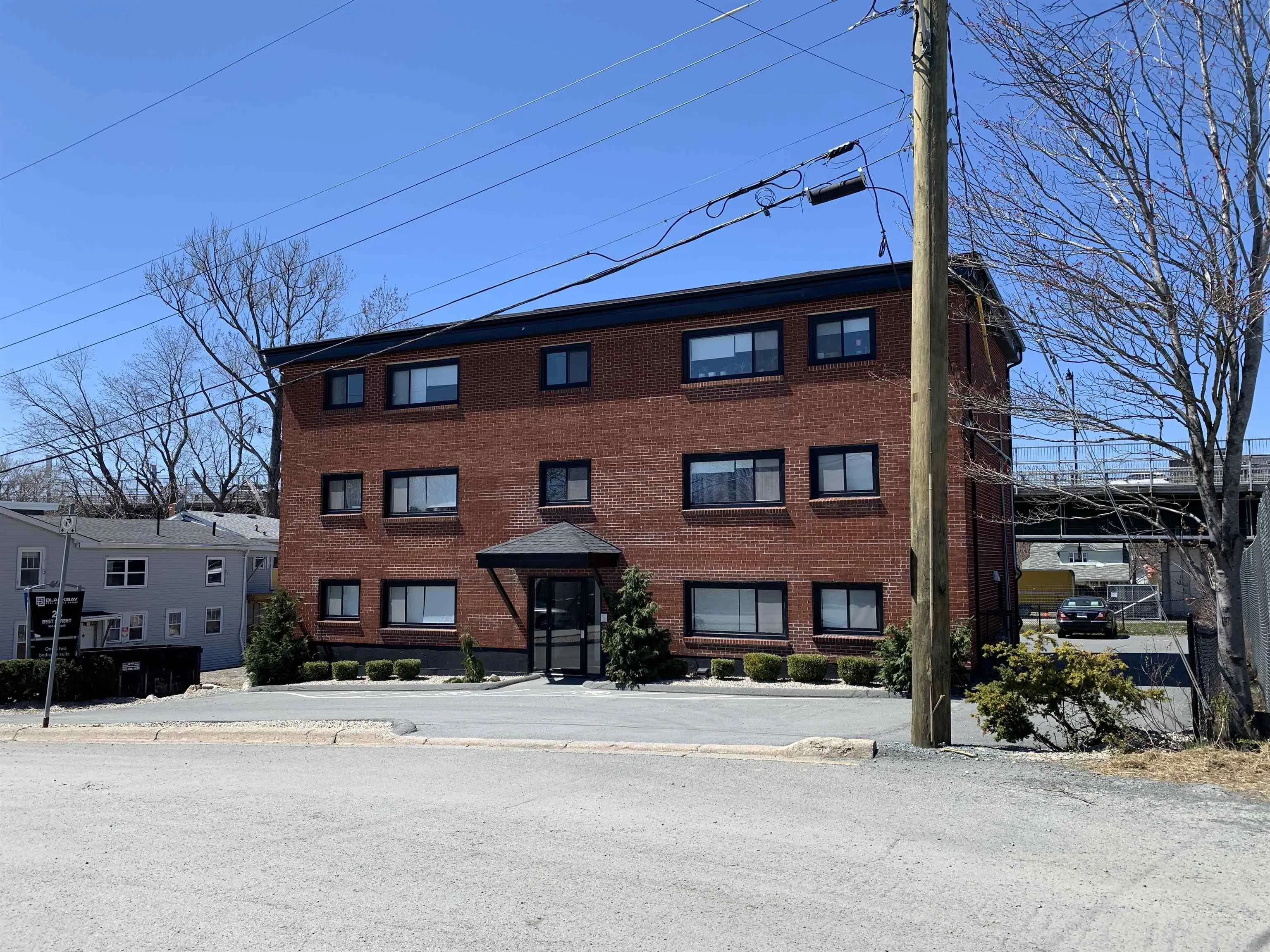 23 Best Street, Dartmouth, NS B3A 2W9, 11 Bedrooms Bedrooms, ,Residential Income,For Sale,Best,202512779