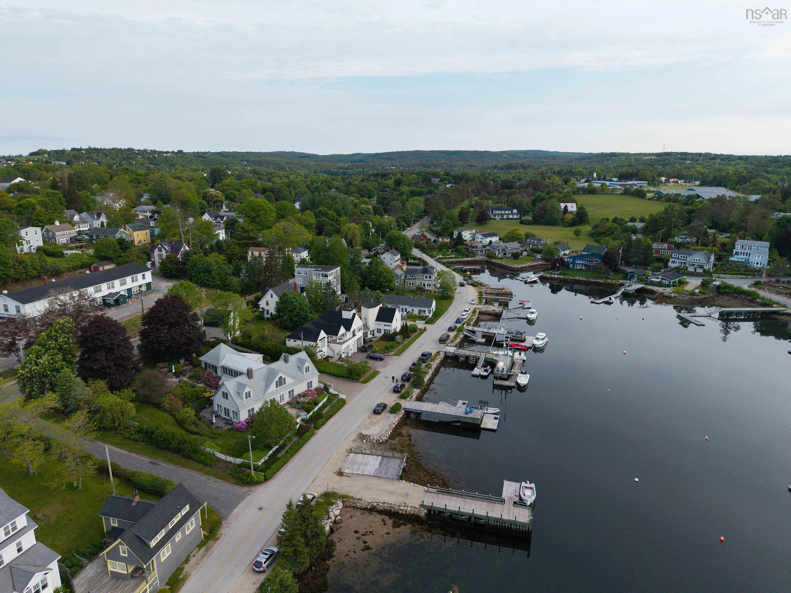 67 Water Street, Chester, NS B0J 1J0, 3 Bedrooms Bedrooms, ,4 BathroomsBathrooms,Residential,For Sale,Water,202513487