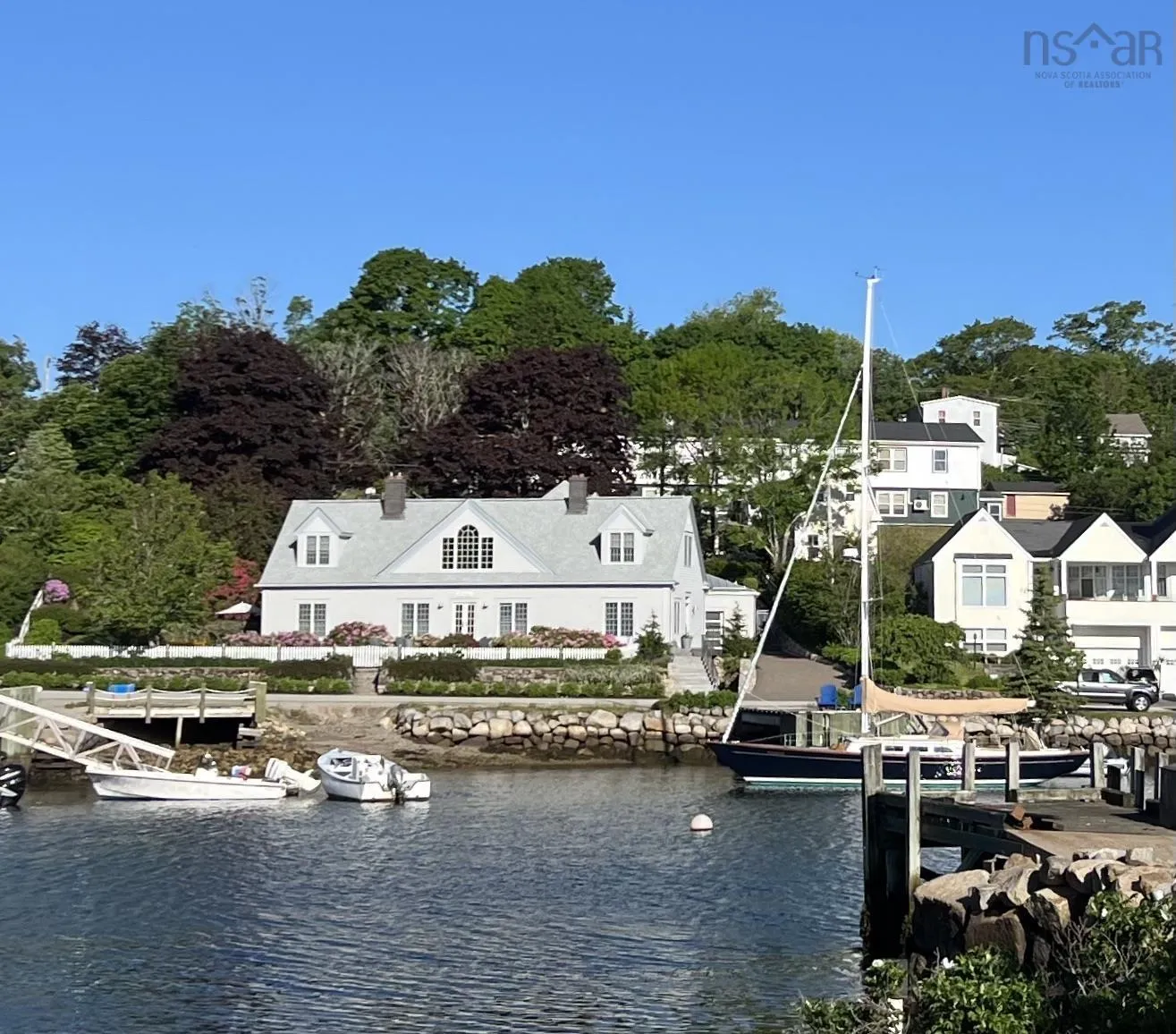 67 Water Street, Chester, NS B0J 1J0, 3 Bedrooms Bedrooms, ,4 BathroomsBathrooms,Residential,For Sale,Water,202513487