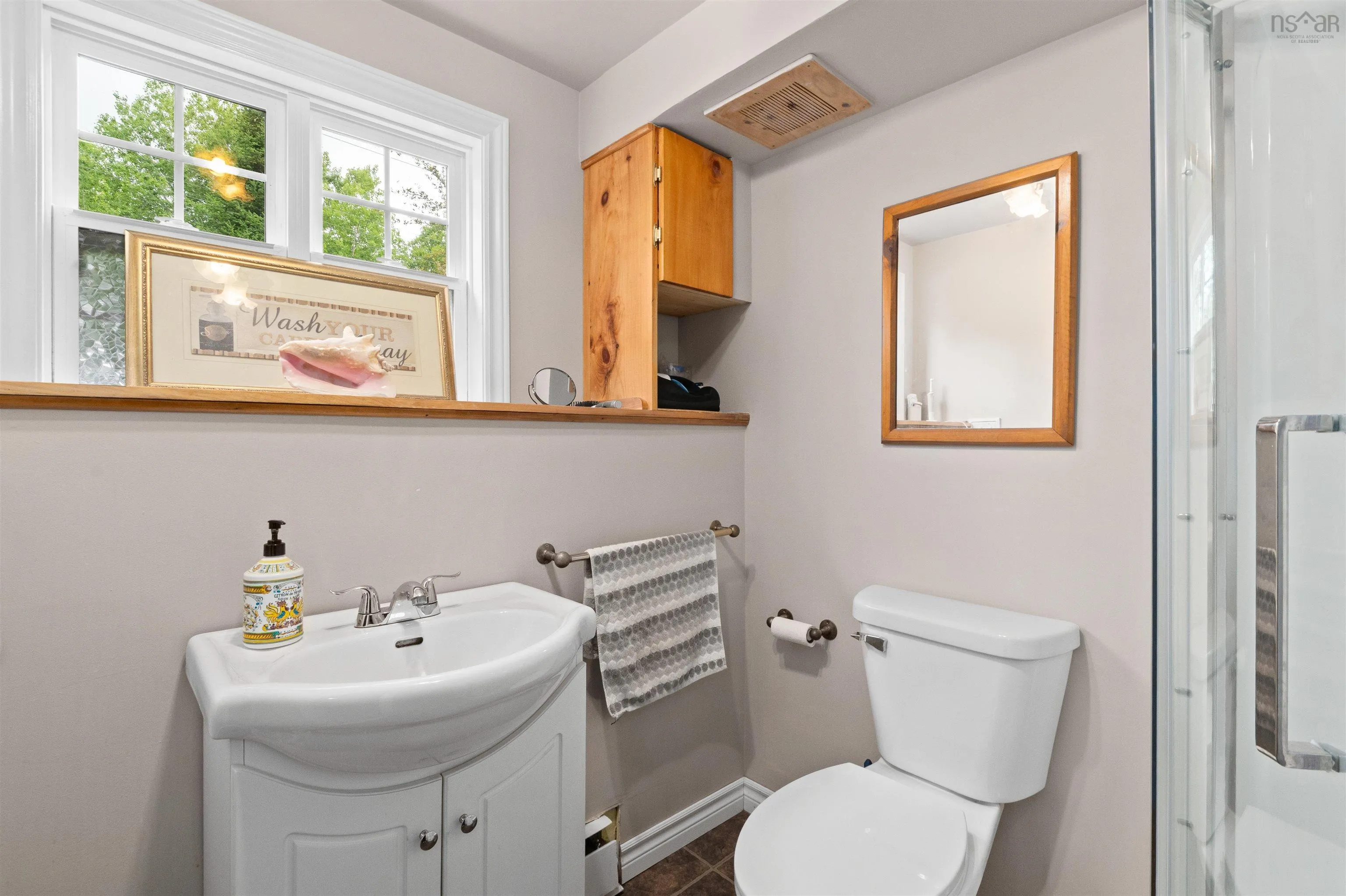 1221 Beaver Bank Road, Beaver Bank, NS B4G 1E8, 4 Bedrooms Bedrooms, ,2 BathroomsBathrooms,Residential,For Sale,Beaver Bank,202522349