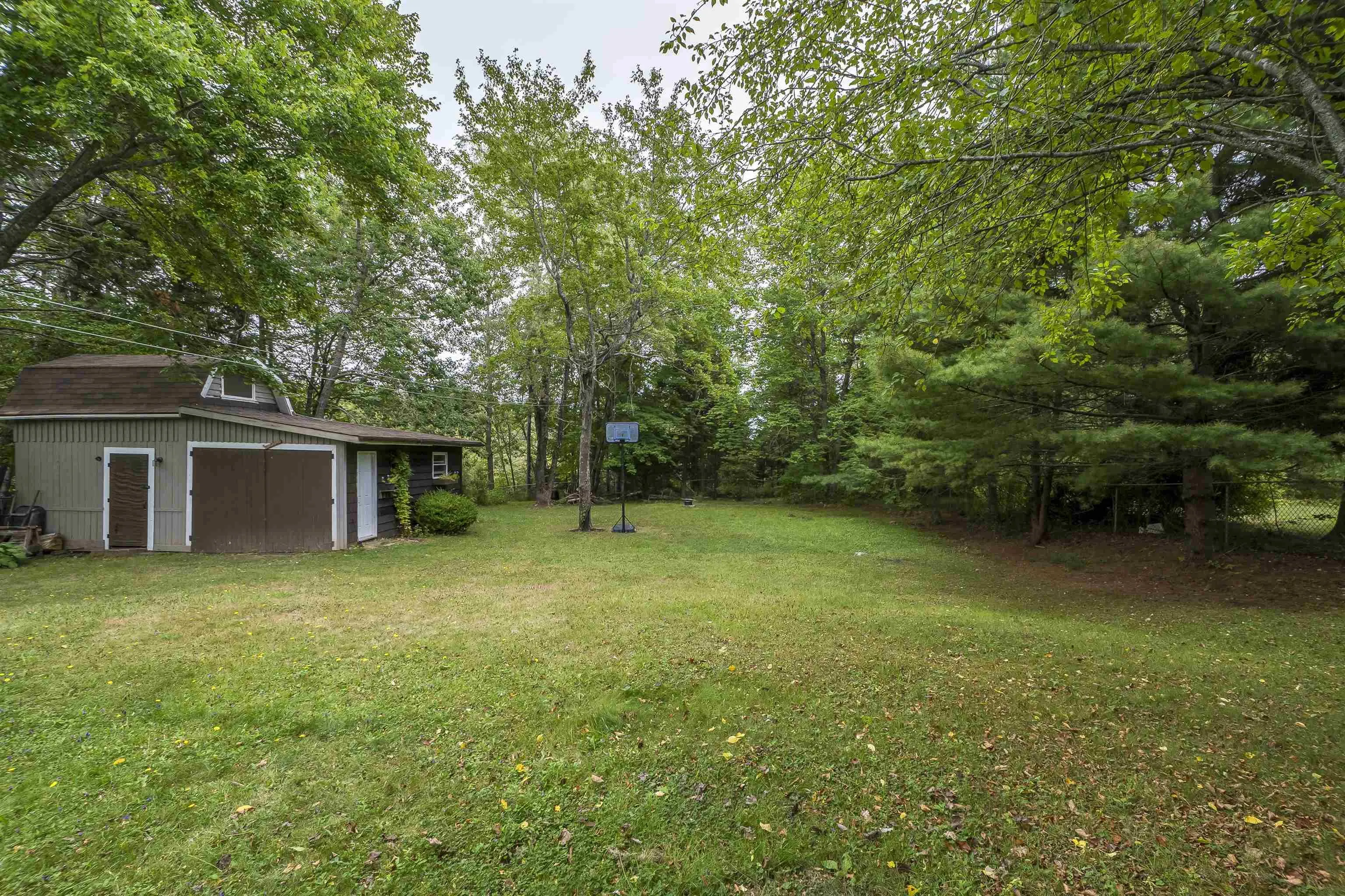 1221 Beaver Bank Road, Beaver Bank, NS B4G 1E8, 4 Bedrooms Bedrooms, ,2 BathroomsBathrooms,Residential,For Sale,Beaver Bank,202522349