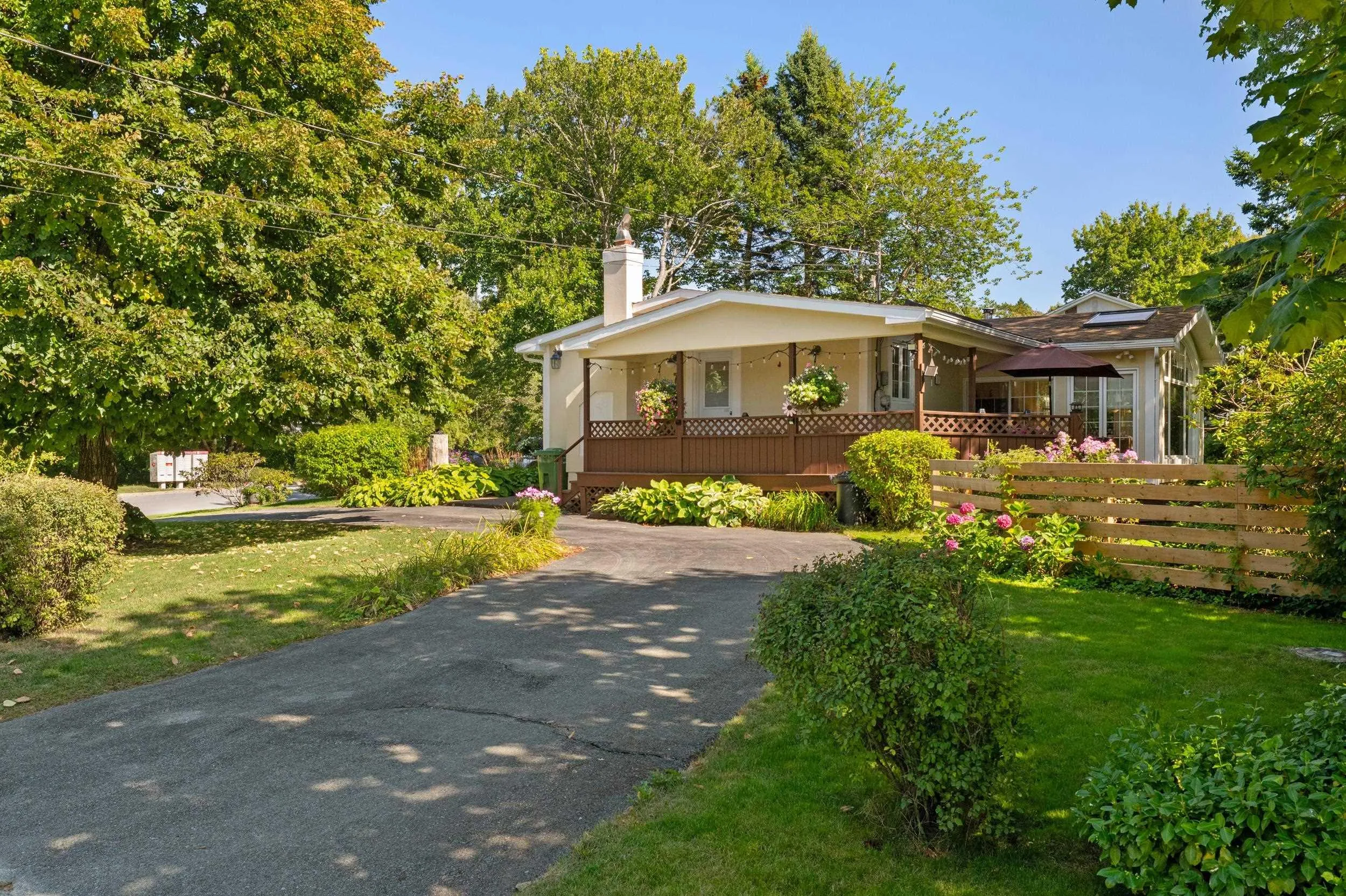 7 Jaybe Drive Drive, Dartmouth, NS B2X 2M4, 4 Bedrooms Bedrooms, ,2 BathroomsBathrooms,Residential,For Sale,Jaybe Drive,202523428