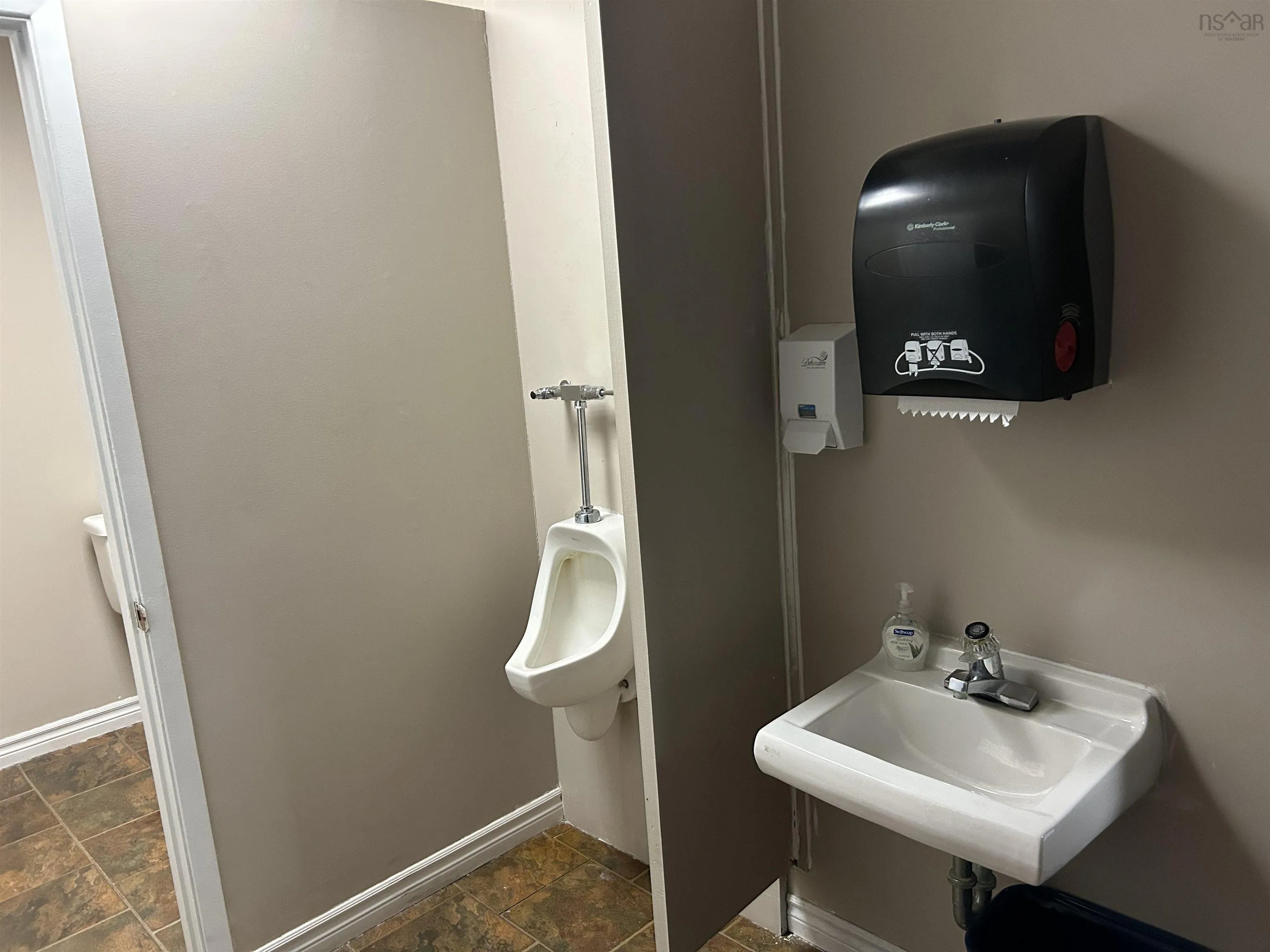 35 Webster Street, Kentville, NS B4N 1H4, ,Commercial Sale,For Sale,Webster,202519438