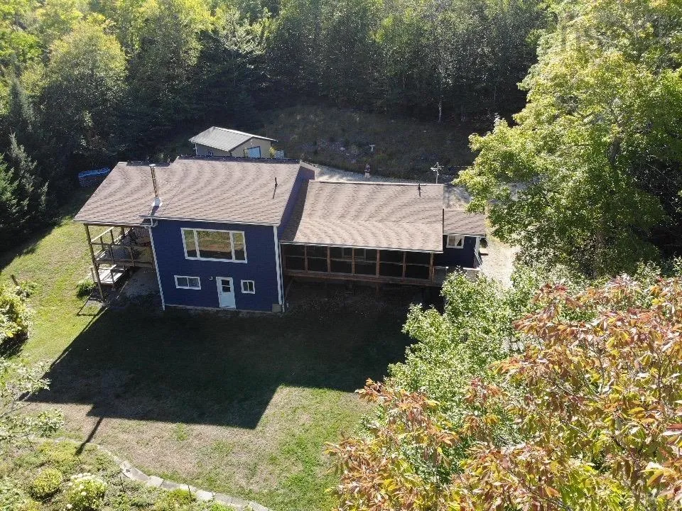 590 Gilberts Lane, Maplewood, NS B0R 1A0, 6 Bedrooms Bedrooms, ,3 BathroomsBathrooms,Residential,For Sale,Gilberts,202523402