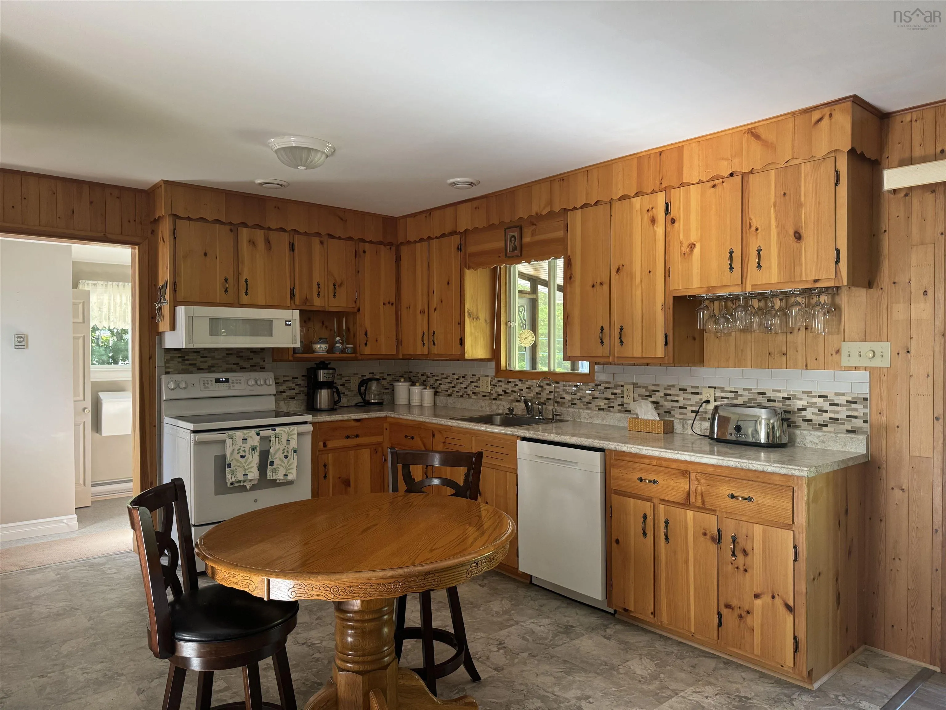 590 Gilberts Lane, Maplewood, NS B0R 1A0, 6 Bedrooms Bedrooms, ,3 BathroomsBathrooms,Residential,For Sale,Gilberts,202523402