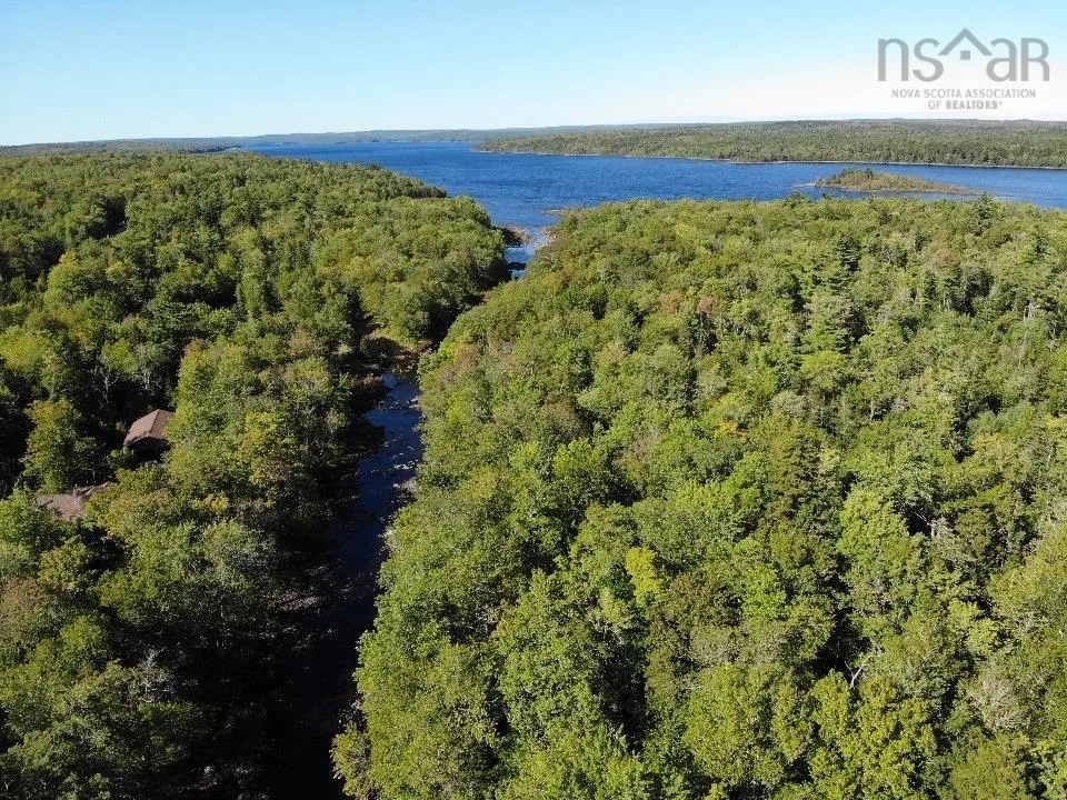 590 Gilberts Lane, Maplewood, NS B0R 1A0, 6 Bedrooms Bedrooms, ,3 BathroomsBathrooms,Residential,For Sale,Gilberts,202523402
