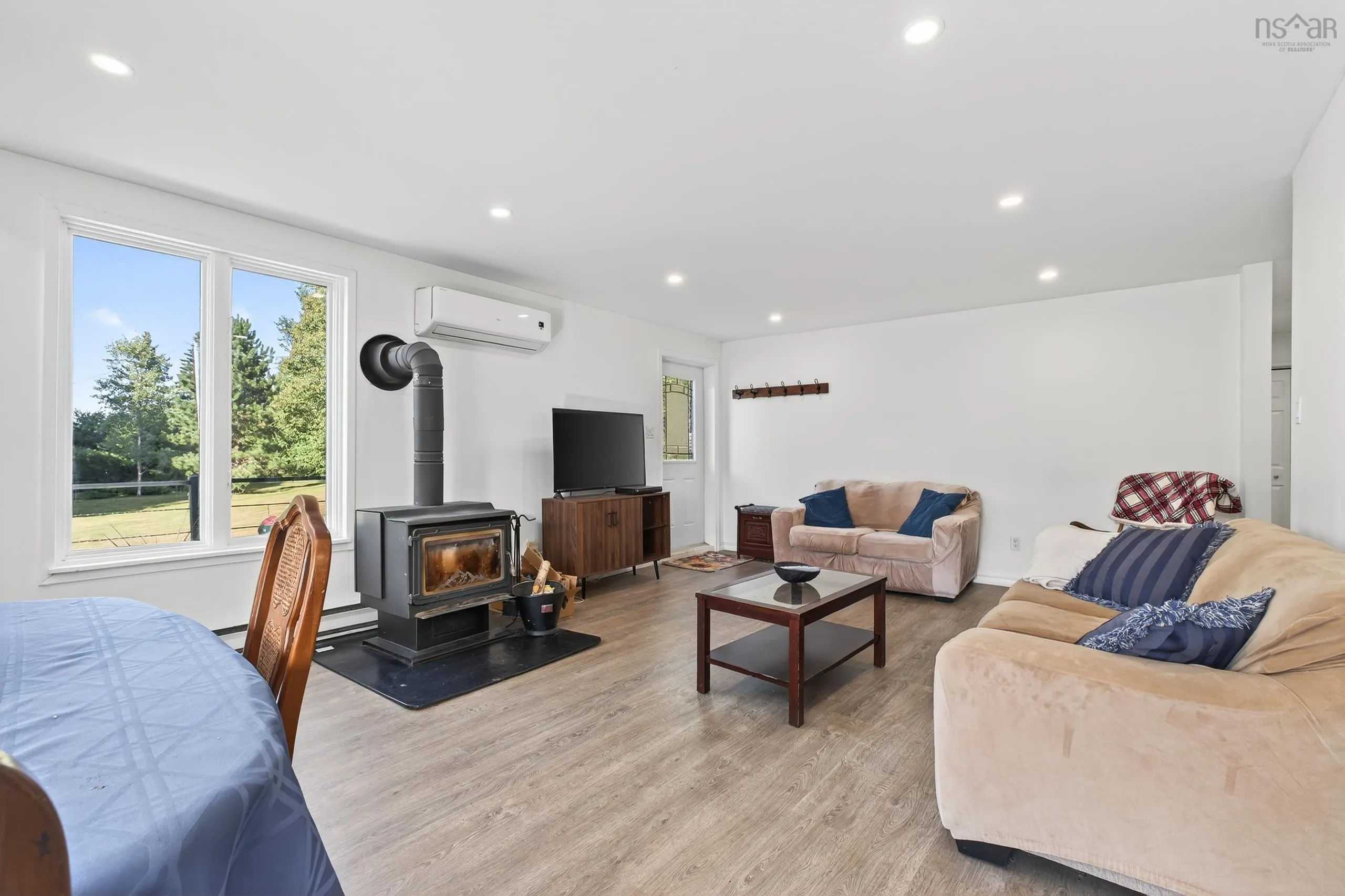 5161 Kempt Head Road South Side Boularderie Road, Kempt Head, NS B1Y 2P1, 4 Bedrooms Bedrooms, ,2 BathroomsBathrooms,Residential,For Sale,Kempt Head Road South Side Boularderie,202521487