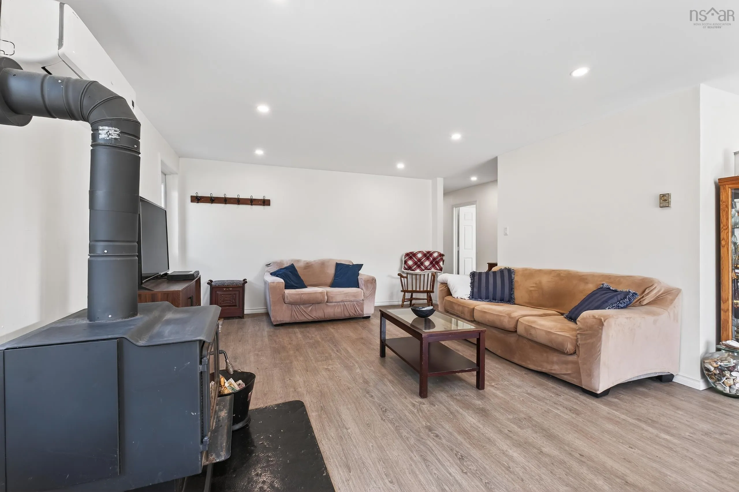 5161 Kempt Head Road South Side Boularderie Road, Kempt Head, NS B1Y 2P1, 4 Bedrooms Bedrooms, ,2 BathroomsBathrooms,Residential,For Sale,Kempt Head Road South Side Boularderie,202521487