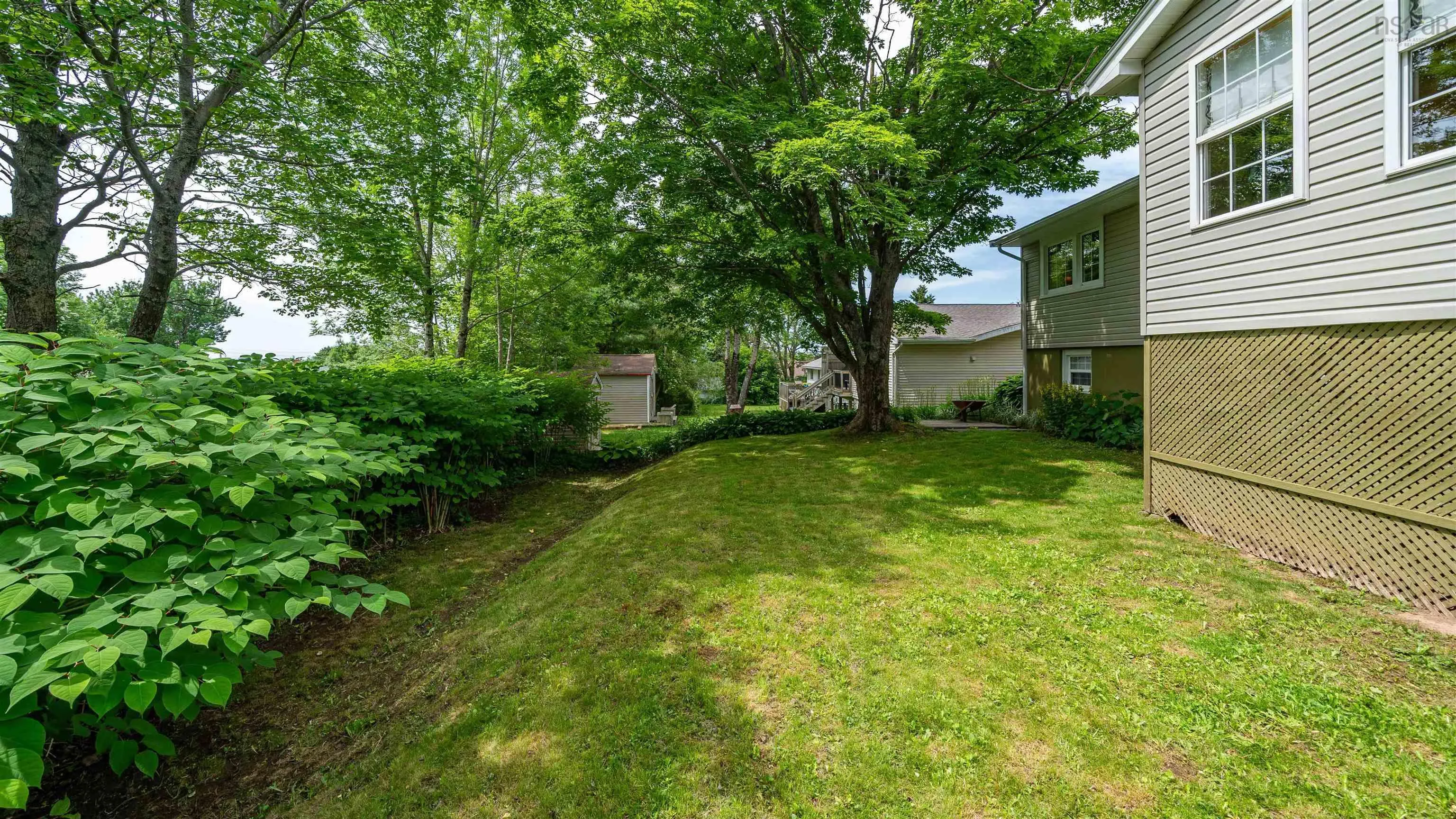 11 Plaza Drive, Dartmouth, NS B2W 3H5, 5 Bedrooms Bedrooms, ,2 BathroomsBathrooms,Residential,For Sale,Plaza,202521036