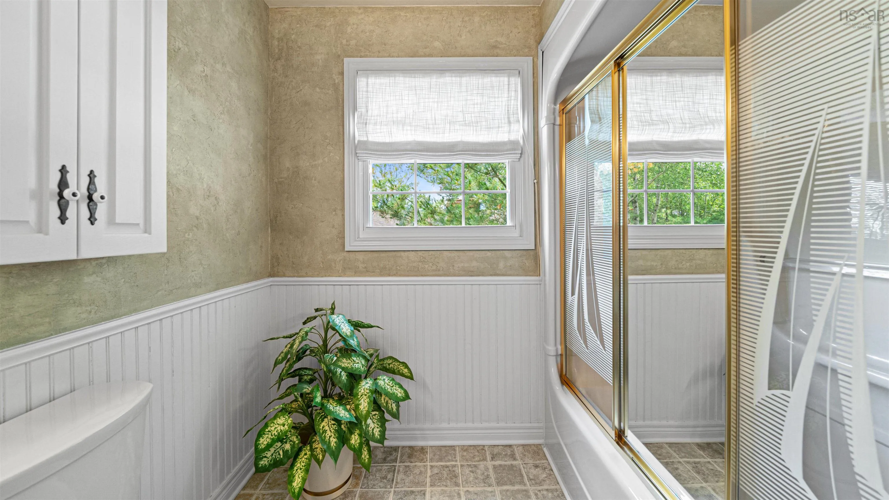 11 Plaza Drive, Dartmouth, NS B2W 3H5, 5 Bedrooms Bedrooms, ,2 BathroomsBathrooms,Residential,For Sale,Plaza,202521036