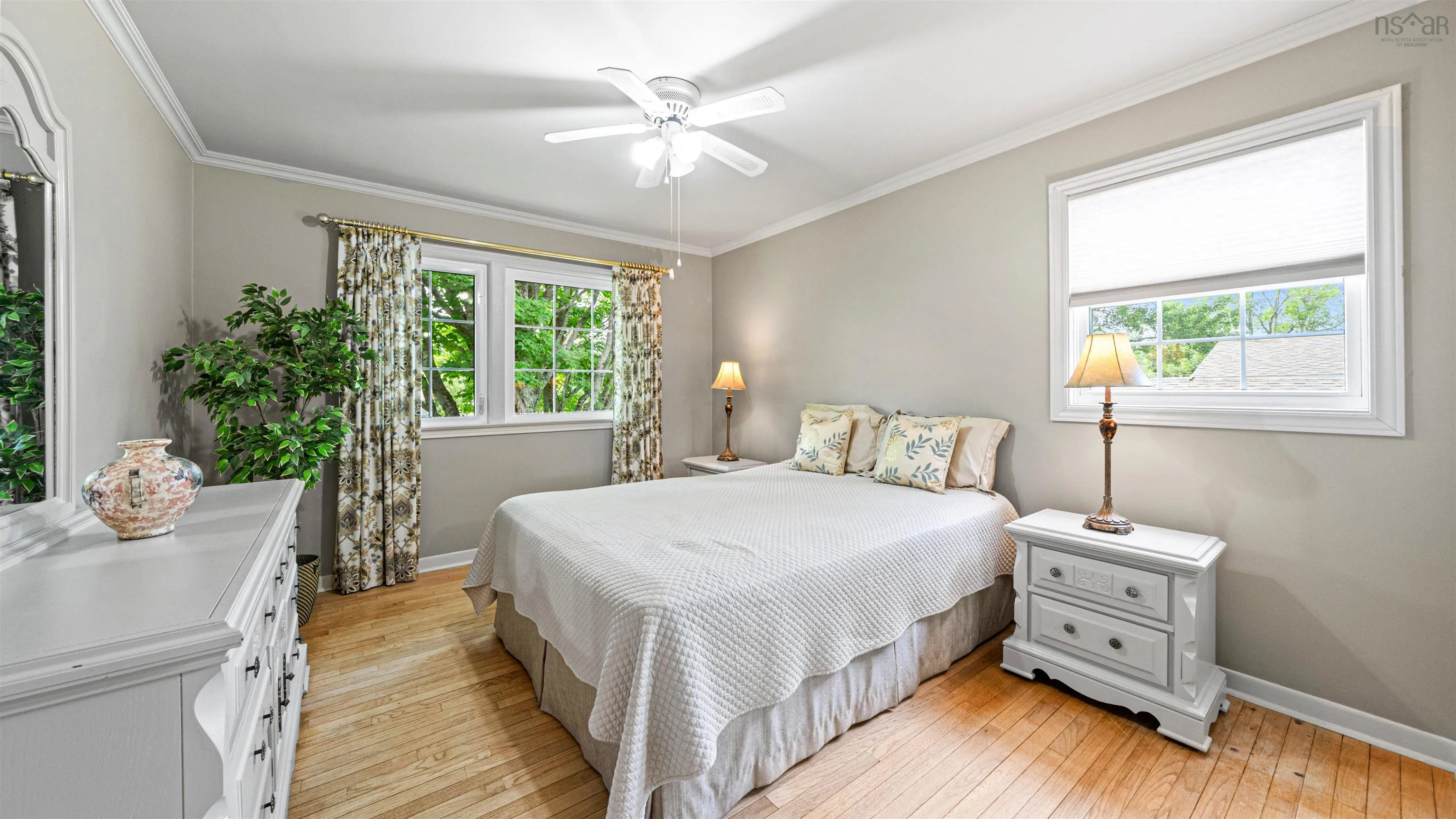11 Plaza Drive, Dartmouth, NS B2W 3H5, 5 Bedrooms Bedrooms, ,2 BathroomsBathrooms,Residential,For Sale,Plaza,202521036