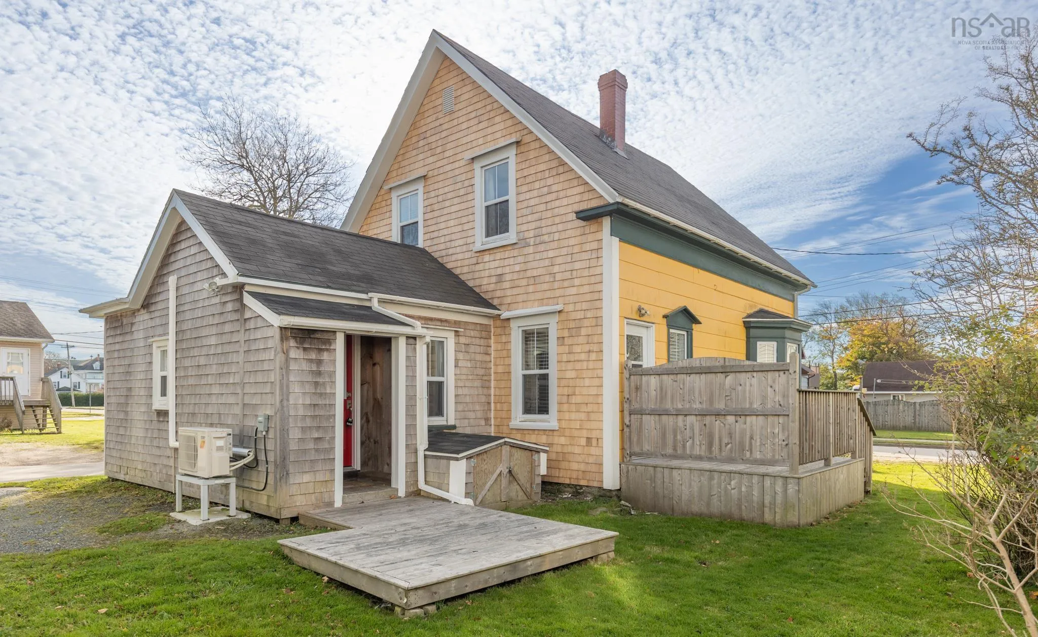 24 Albert Street, Yarmouth Ns B5a 3m9, 3 Bedrooms Bedrooms, ,Residential Income,For Sale,Albert,202425793