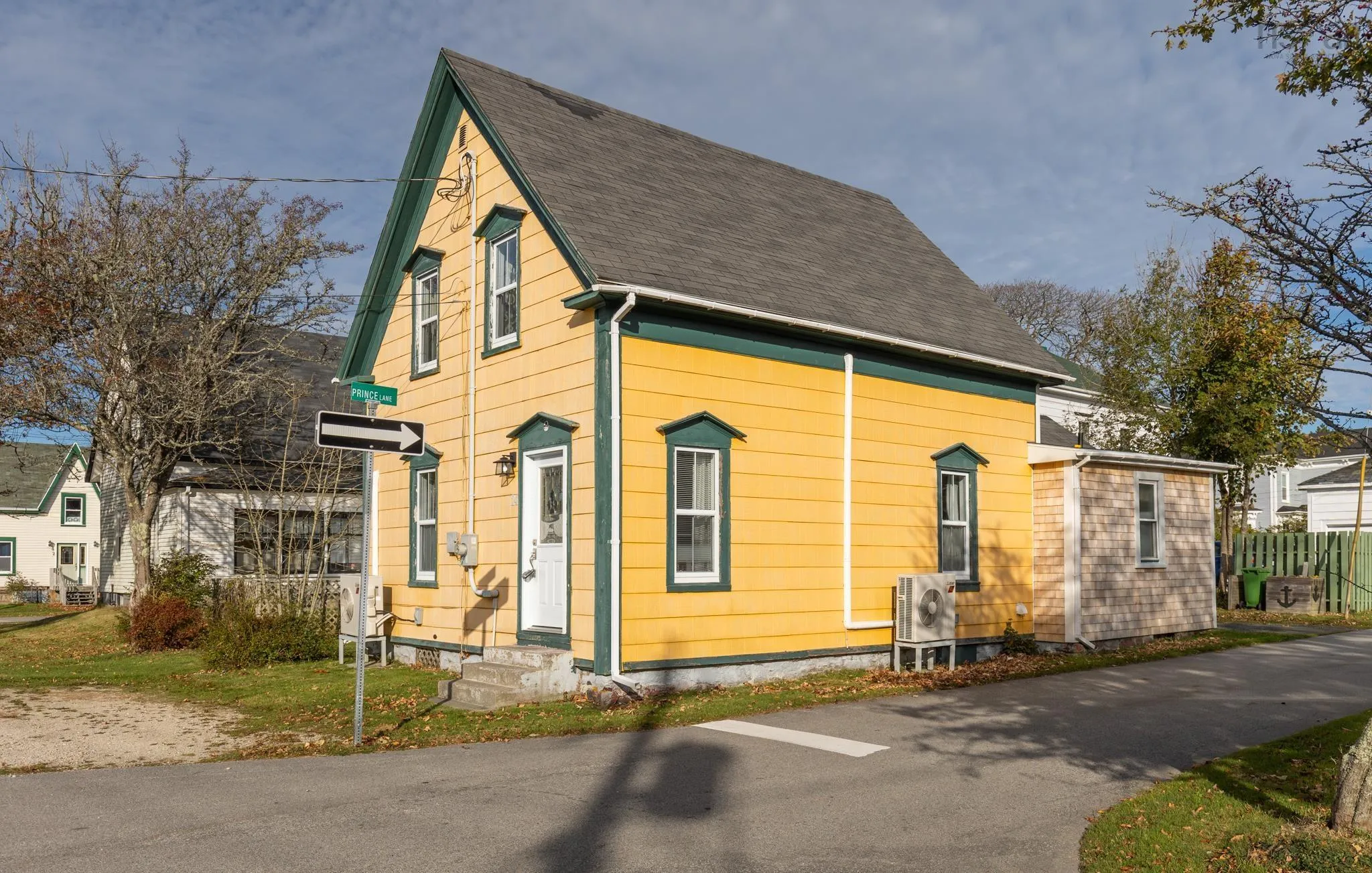 24 Albert Street, Yarmouth Ns B5a 3m9, 3 Bedrooms Bedrooms, ,Residential Income,For Sale,Albert,202425793