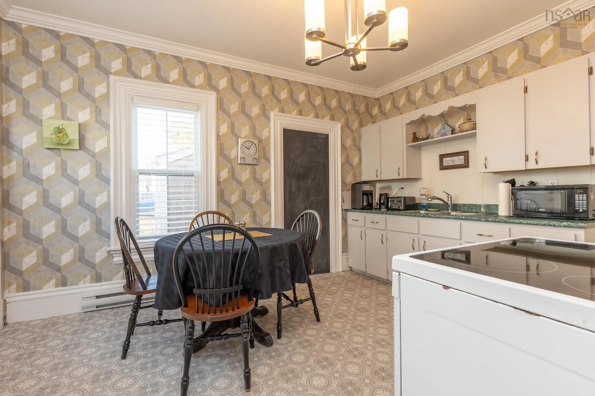 24 Albert Street, Yarmouth Ns B5a 3m9, 3 Bedrooms Bedrooms, ,Residential Income,For Sale,Albert,202425793