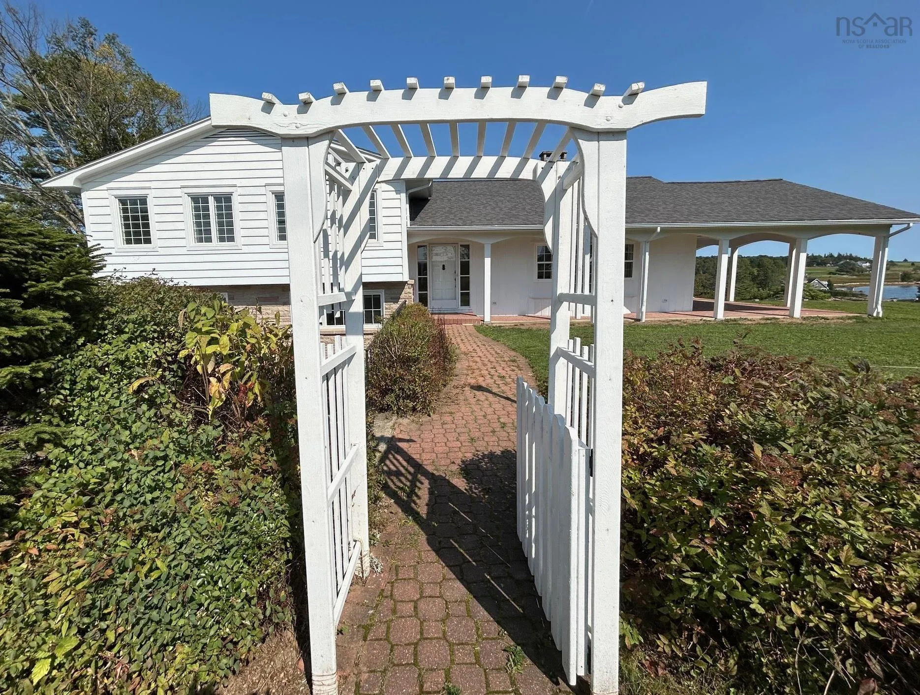 97 Nauss Point Road, Chester, NS B0J 1J0, 5 Bedrooms Bedrooms, ,3 BathroomsBathrooms,Residential,For Sale,Nauss Point,202524817