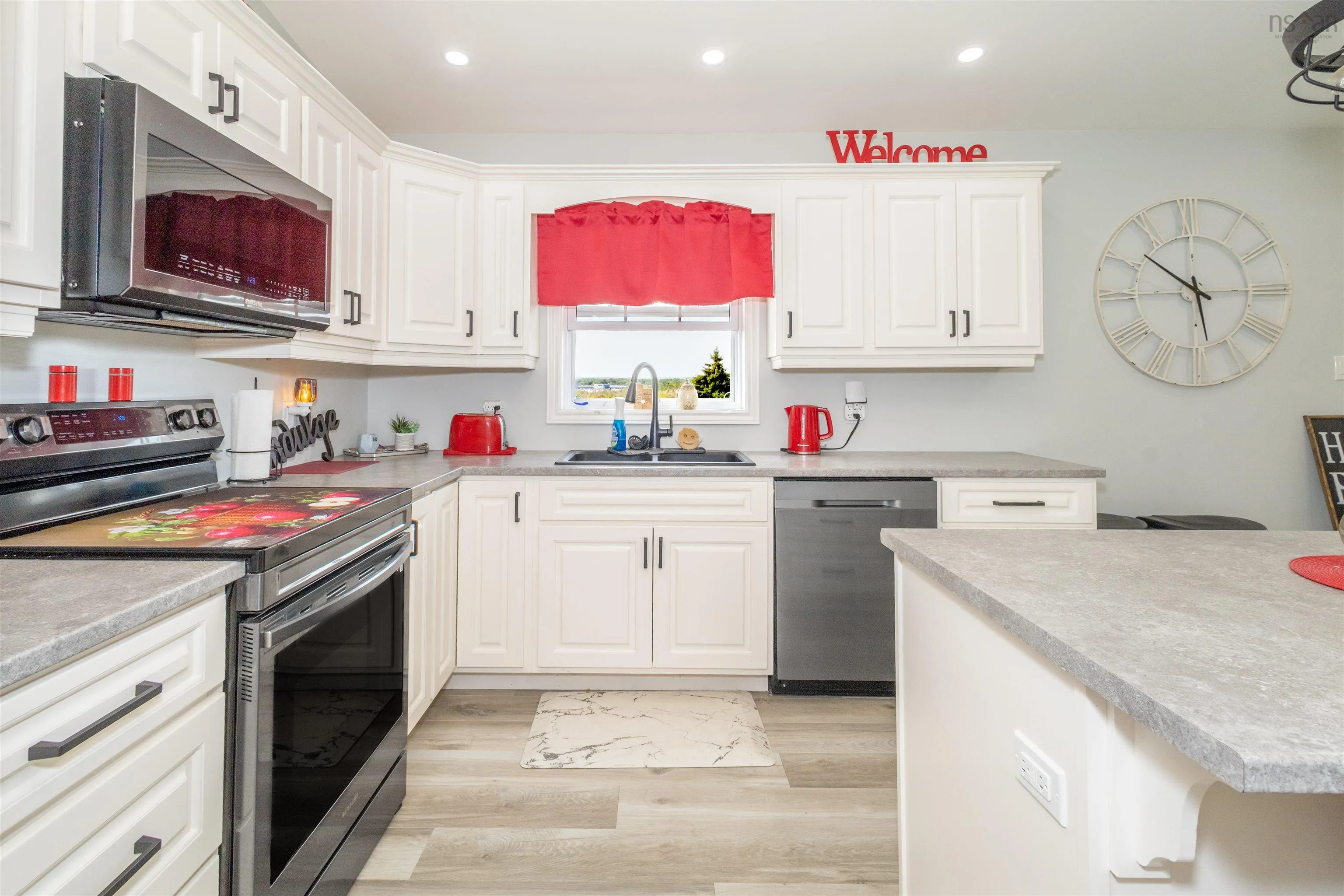 131 Tobin Avenue, North Sydney, NS B2A 3C1, 4 Bedrooms Bedrooms, ,2 BathroomsBathrooms,Residential,For Sale,Tobin,202522990