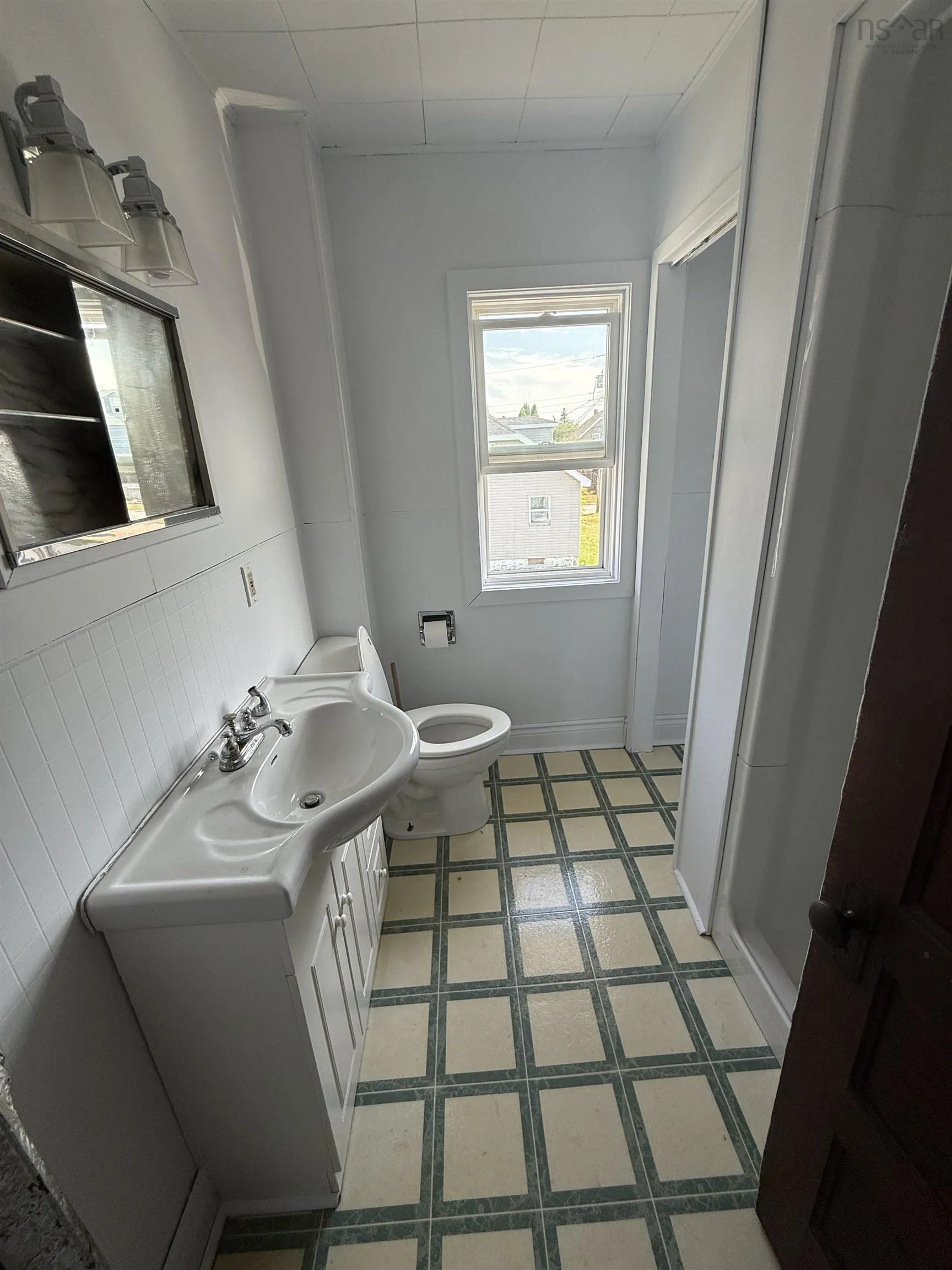 126 Broadway Street, Whitney Pier, NS B1N 2Y8, 4 Bedrooms Bedrooms, ,1 BathroomBathrooms,Residential,For Sale,Broadway,202520663