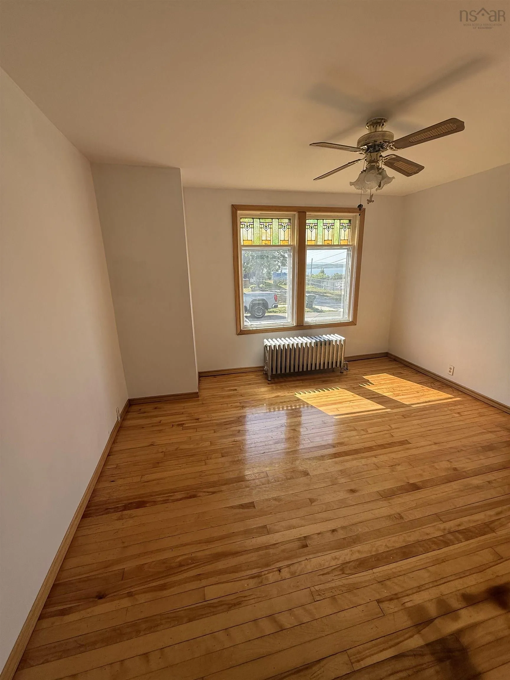 126 Broadway Street, Whitney Pier, NS B1N 2Y8, 4 Bedrooms Bedrooms, ,1 BathroomBathrooms,Residential,For Sale,Broadway,202520663