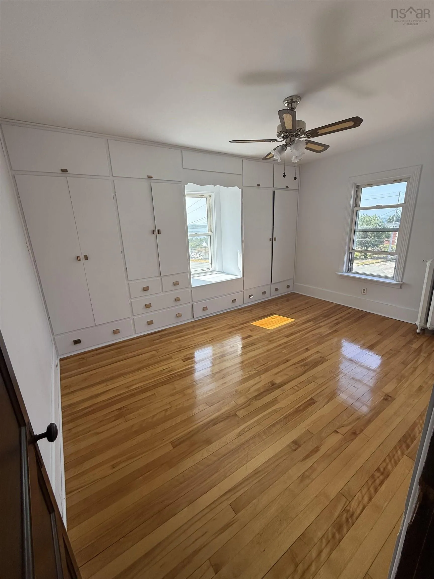 126 Broadway Street, Whitney Pier, NS B1N 2Y8, 4 Bedrooms Bedrooms, ,1 BathroomBathrooms,Residential,For Sale,Broadway,202520663