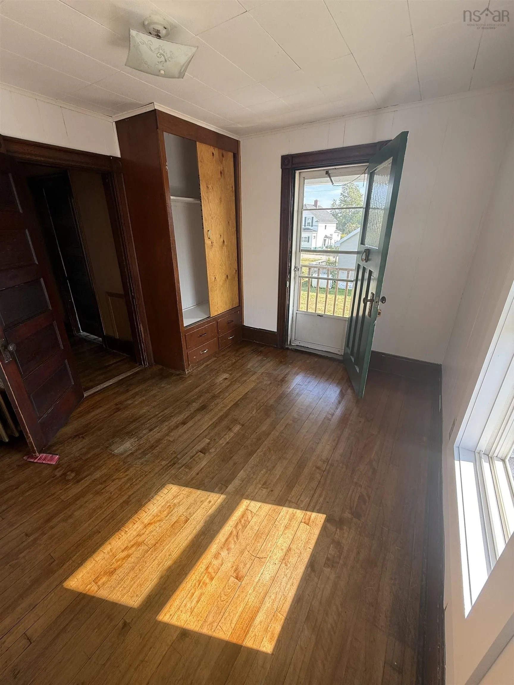 126 Broadway Street, Whitney Pier, NS B1N 2Y8, 4 Bedrooms Bedrooms, ,1 BathroomBathrooms,Residential,For Sale,Broadway,202520663