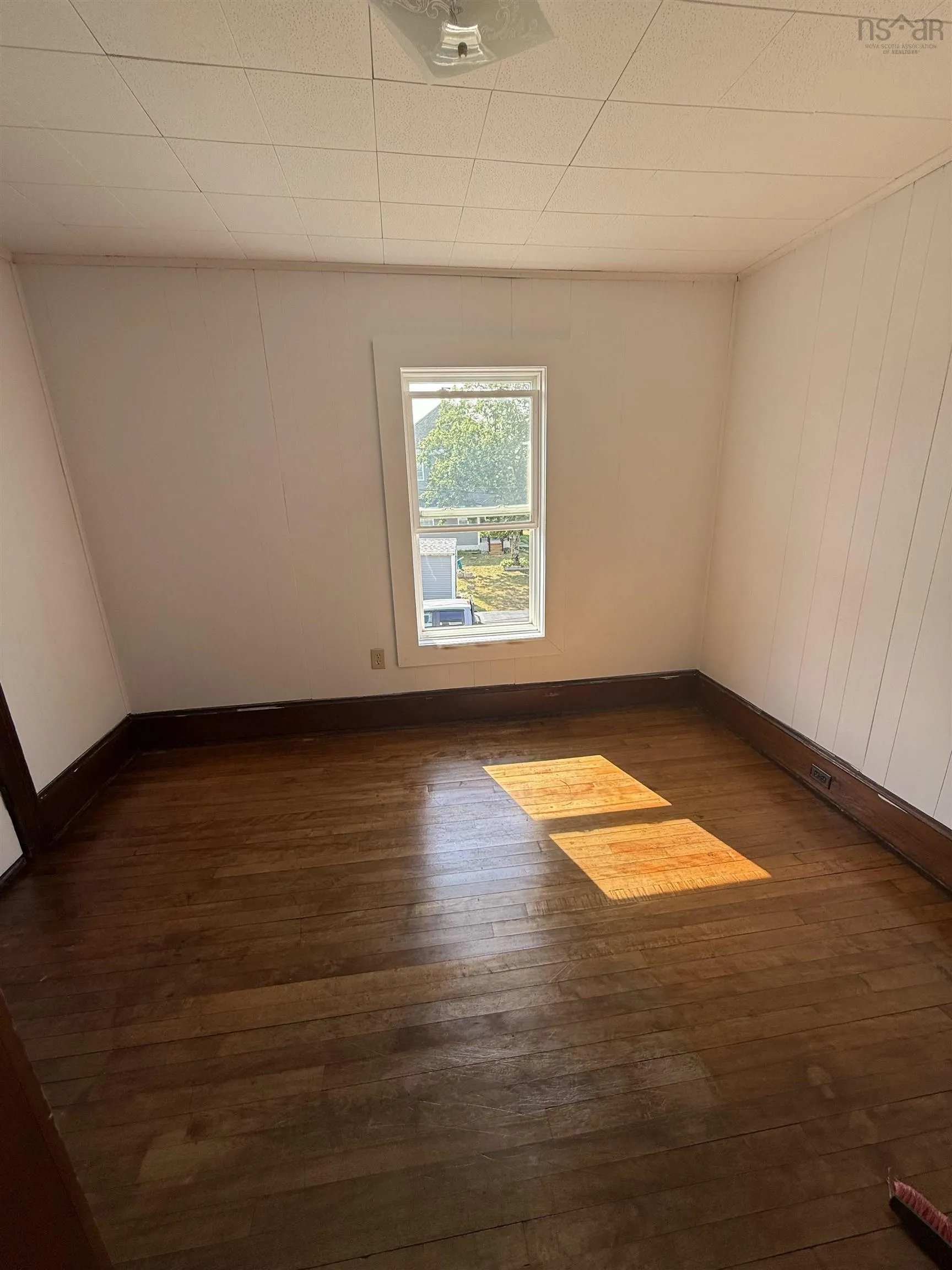 126 Broadway Street, Whitney Pier, NS B1N 2Y8, 4 Bedrooms Bedrooms, ,1 BathroomBathrooms,Residential,For Sale,Broadway,202520663