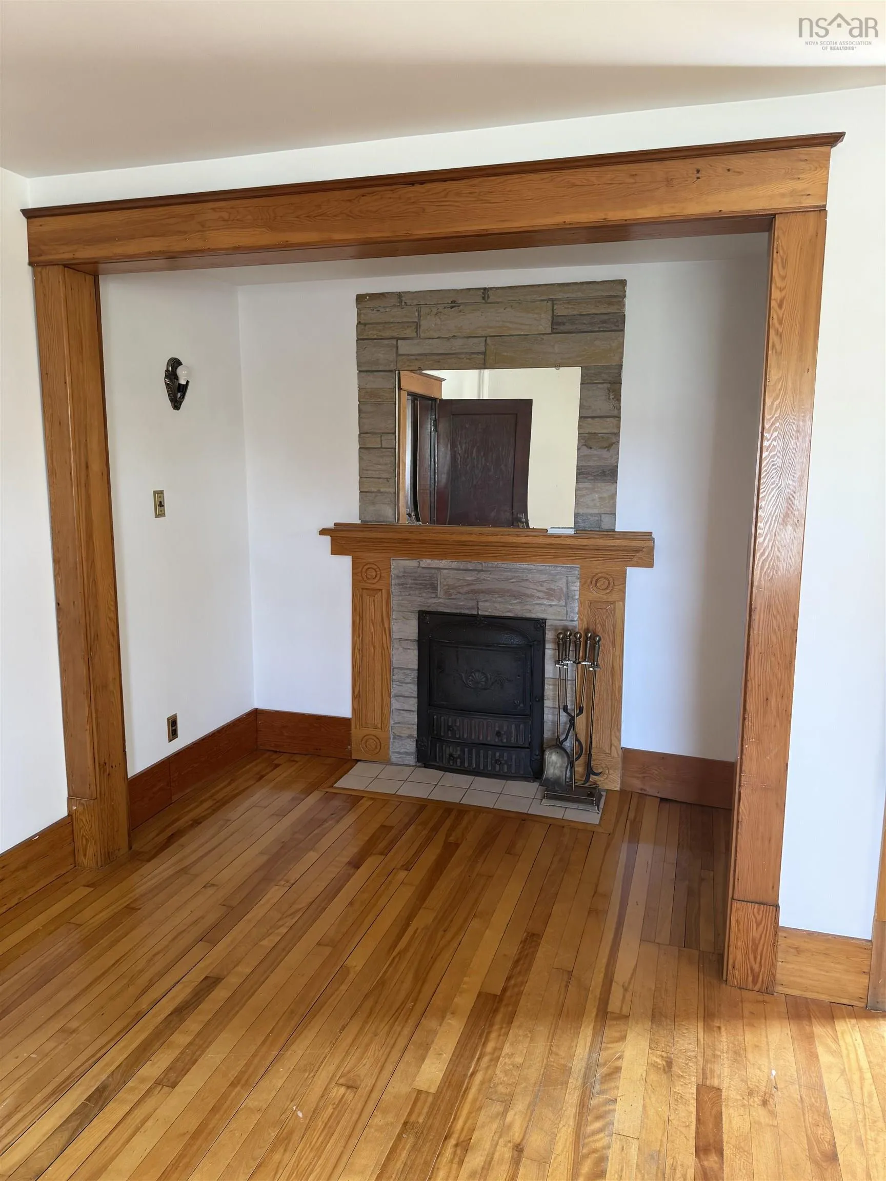 126 Broadway Street, Whitney Pier, NS B1N 2Y8, 4 Bedrooms Bedrooms, ,1 BathroomBathrooms,Residential,For Sale,Broadway,202520663