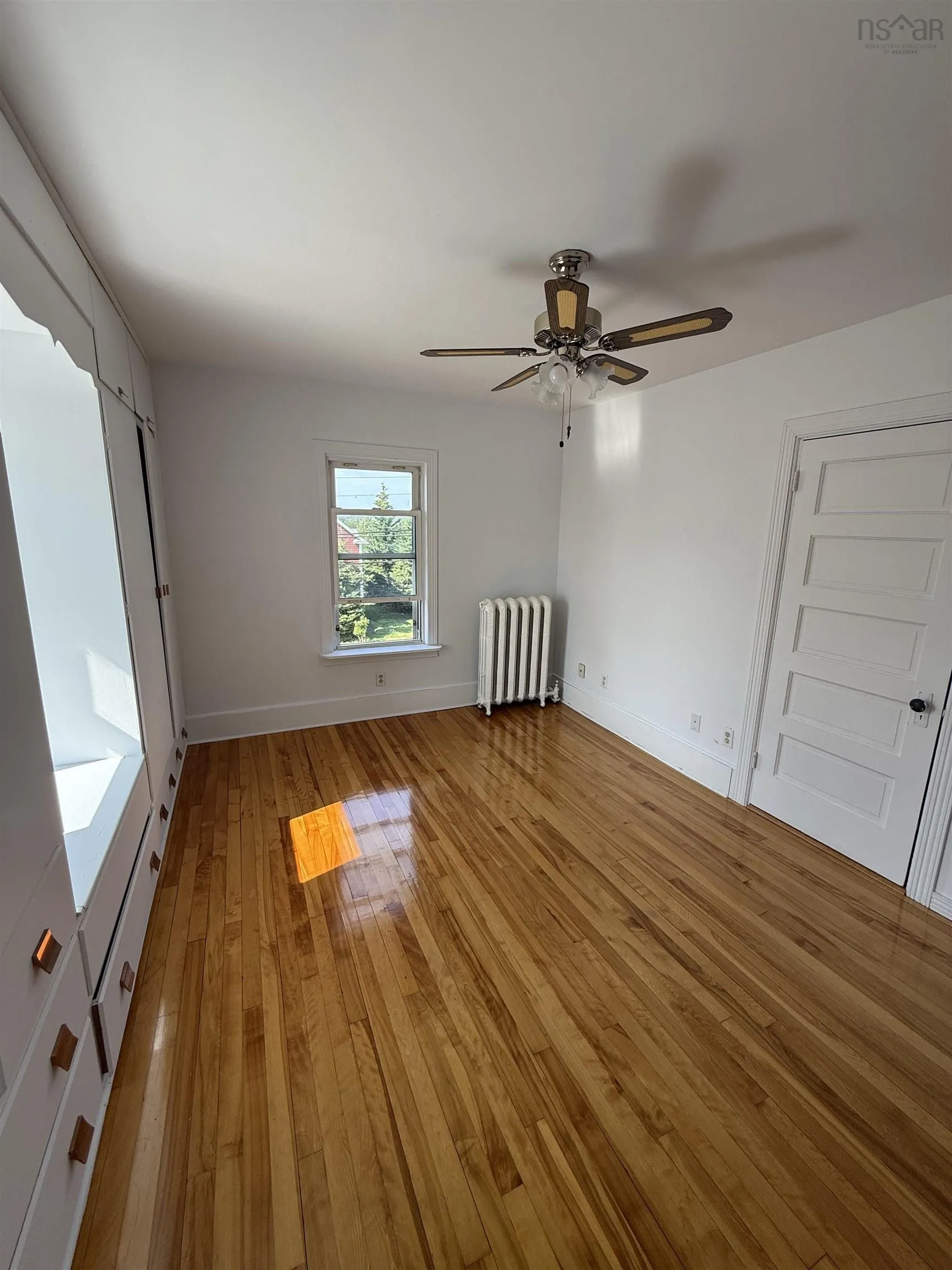 126 Broadway Street, Whitney Pier, NS B1N 2Y8, 4 Bedrooms Bedrooms, ,1 BathroomBathrooms,Residential,For Sale,Broadway,202520663