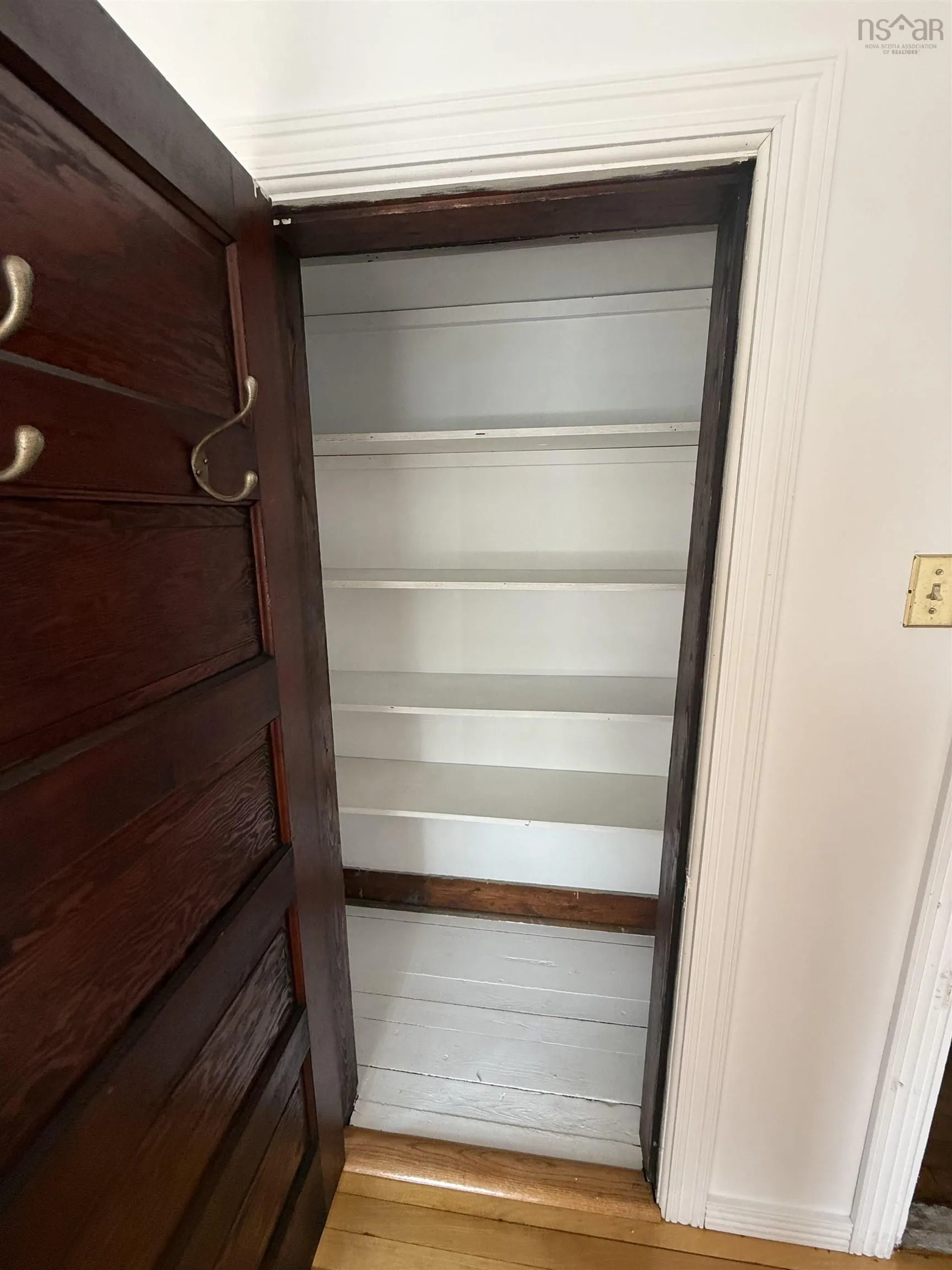 126 Broadway Street, Whitney Pier, NS B1N 2Y8, 4 Bedrooms Bedrooms, ,1 BathroomBathrooms,Residential,For Sale,Broadway,202520663