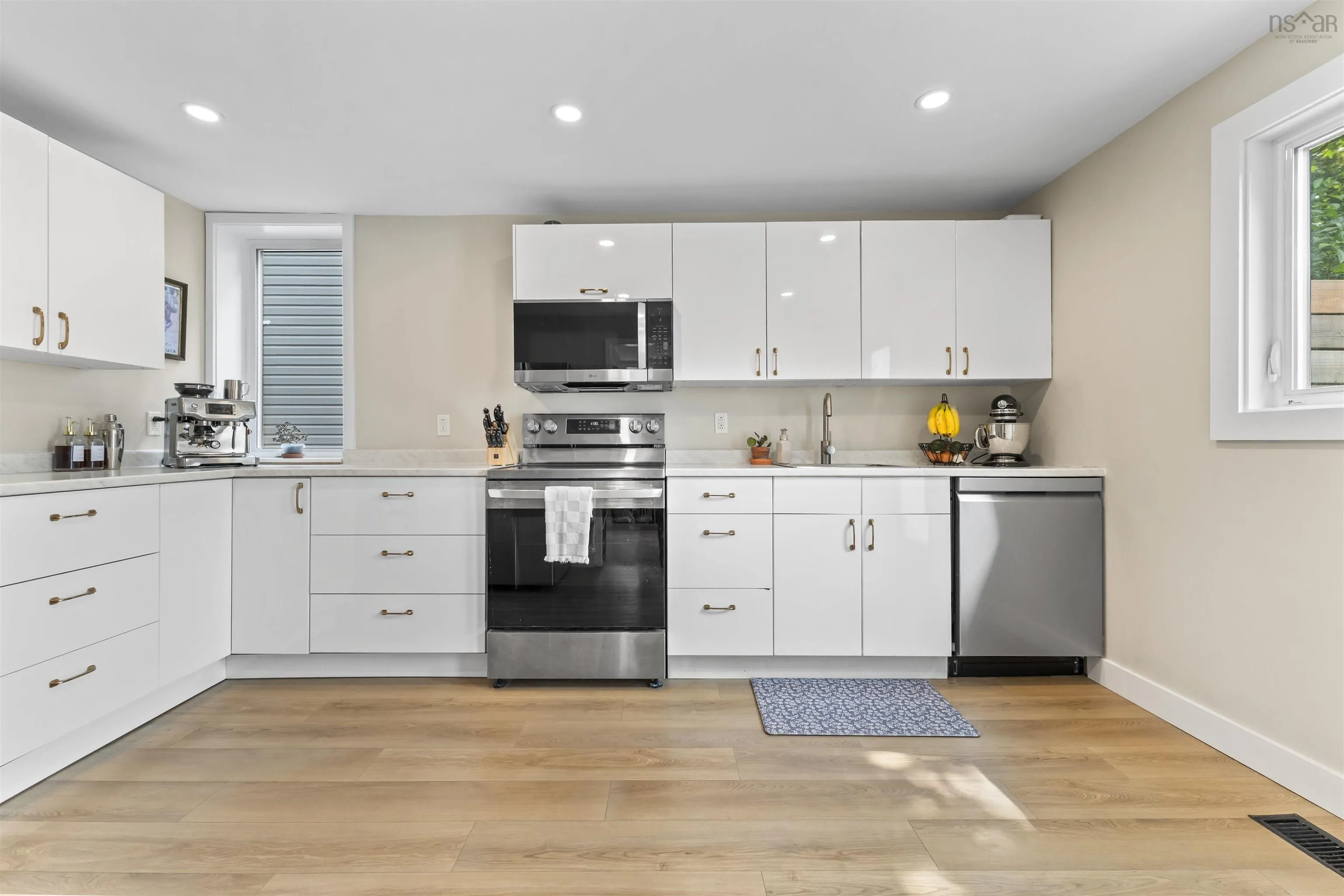 11 Brookside Avenue, Dartmouth, NS B3A 3B4, 4 Bedrooms Bedrooms, ,1 BathroomBathrooms,Residential,For Sale,Brookside,202520204