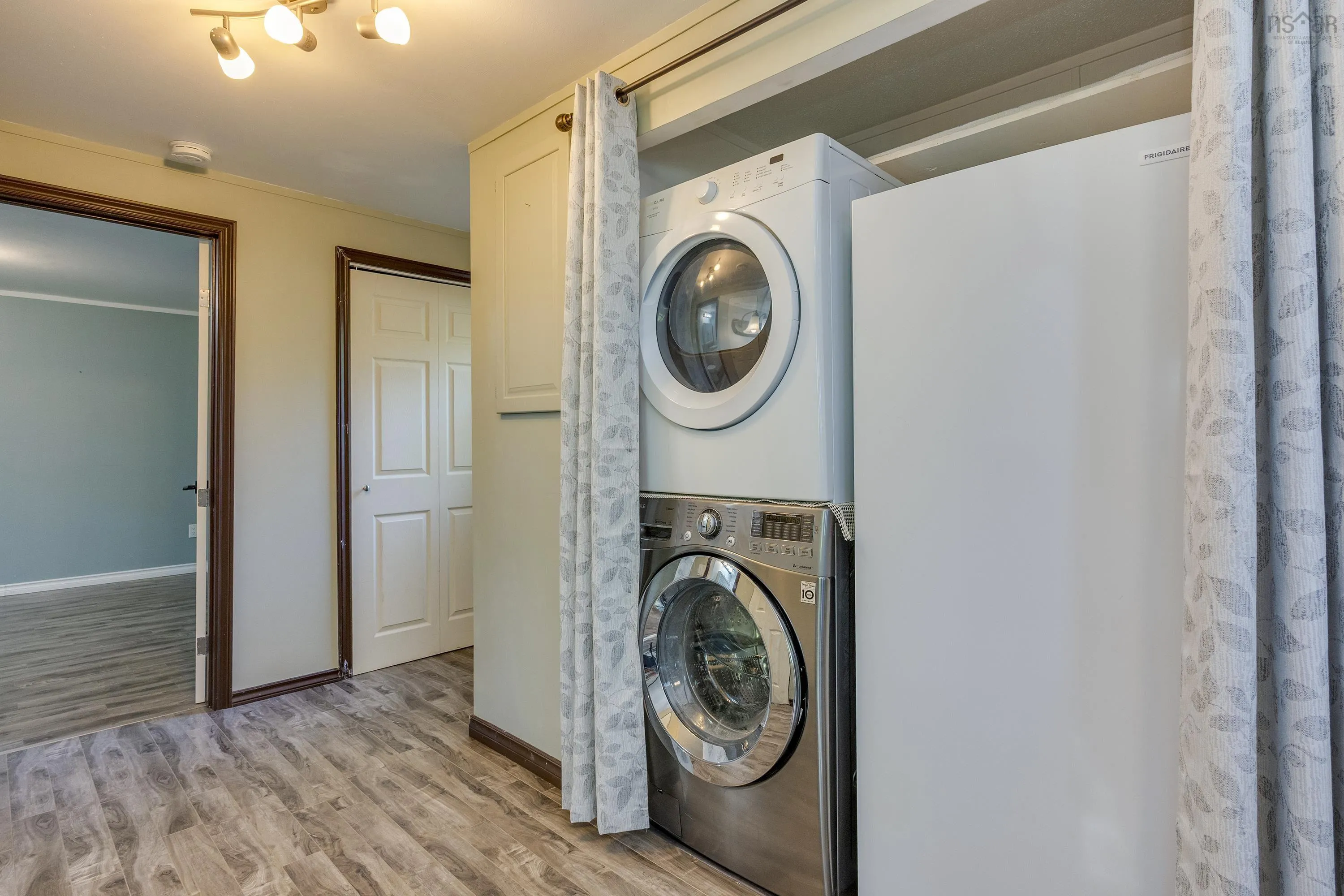 11 Cedarwood Crescent, New Minas, NS B4N 5J2, 2 Bedrooms Bedrooms, ,1 BathroomBathrooms,Residential,For Sale,Cedarwood,202521238