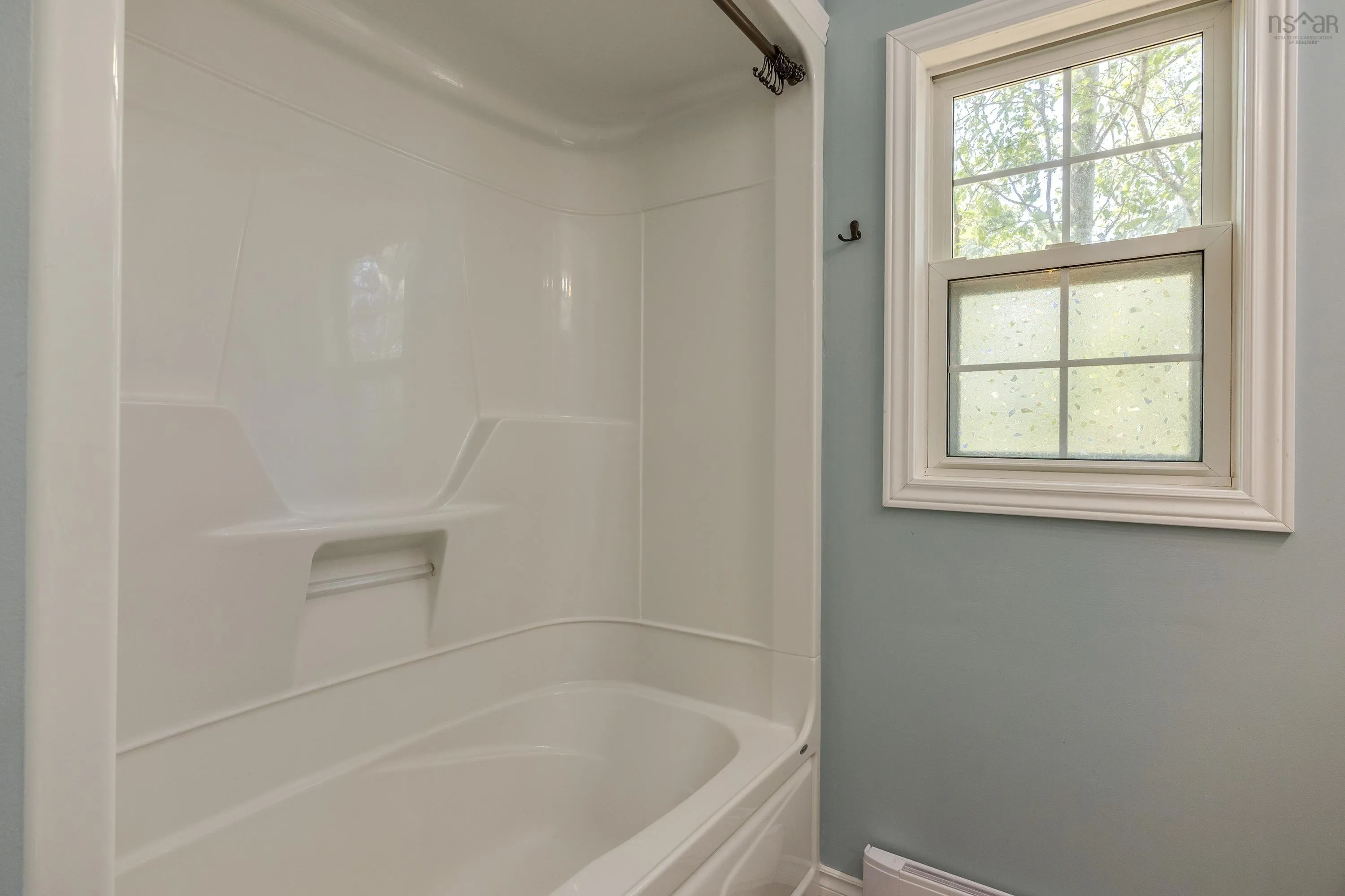 11 Cedarwood Crescent, New Minas, NS B4N 5J2, 2 Bedrooms Bedrooms, ,1 BathroomBathrooms,Residential,For Sale,Cedarwood,202521238