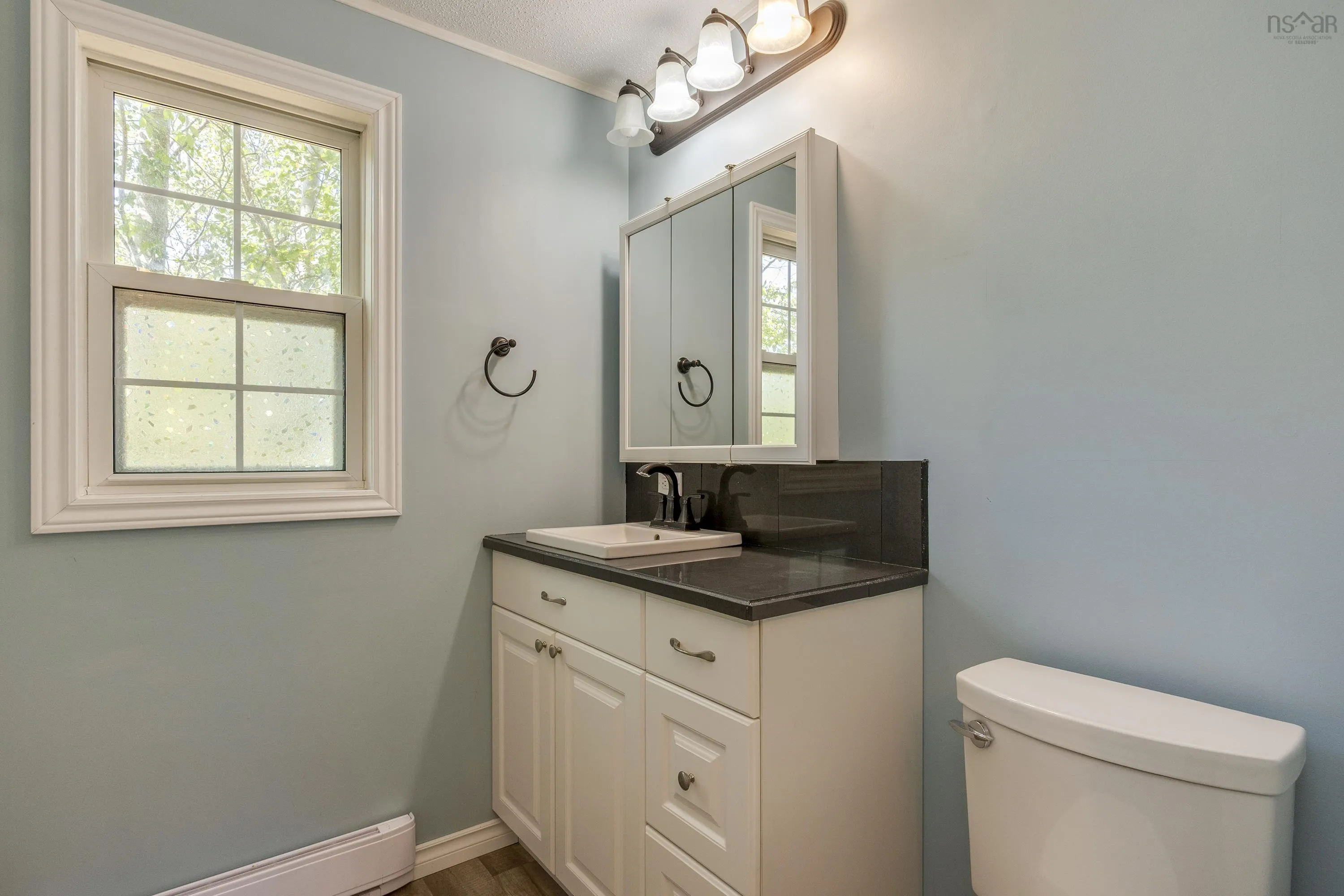 11 Cedarwood Crescent, New Minas, NS B4N 5J2, 2 Bedrooms Bedrooms, ,1 BathroomBathrooms,Residential,For Sale,Cedarwood,202521238
