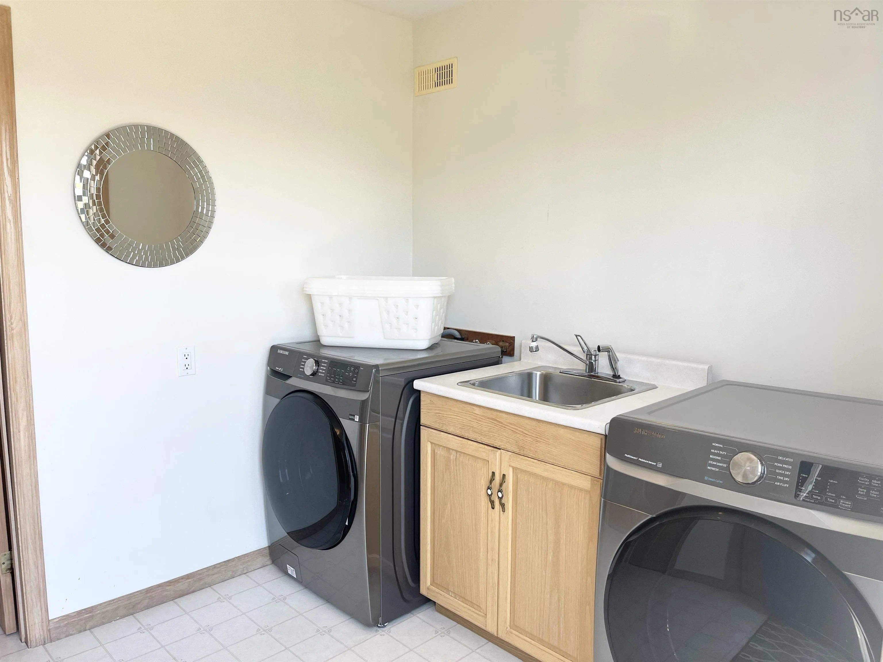 317 Bear Point Road, Bear Point, NS B0W 3B0, 4 Bedrooms Bedrooms, ,3 BathroomsBathrooms,Residential,For Sale,Bear Point,202513242