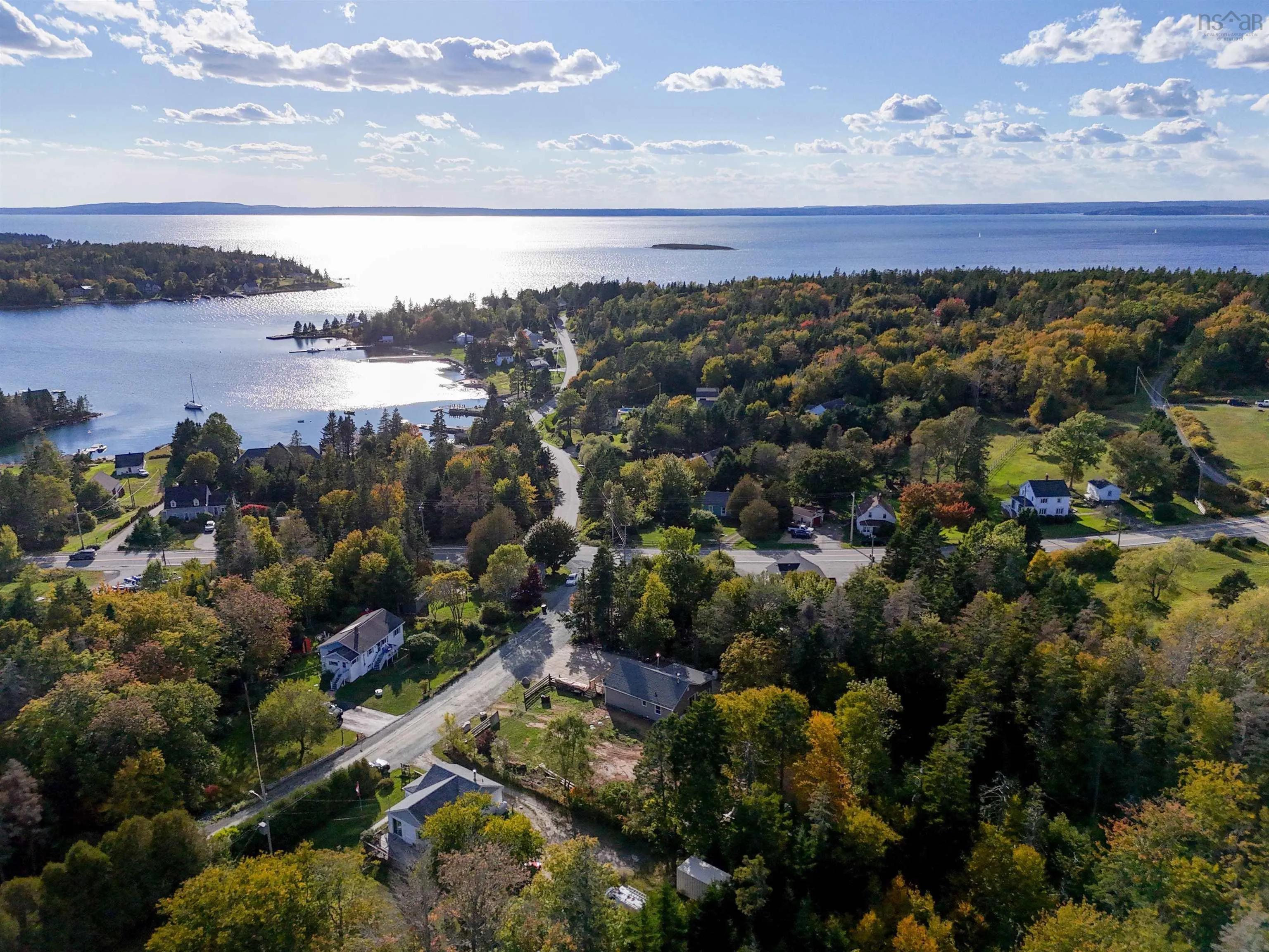 6 Beech Hill Road, Seabright, NS B3Z 3A2, 2 Bedrooms Bedrooms, ,1 BathroomBathrooms,Residential,For Sale,Beech Hill,202524906