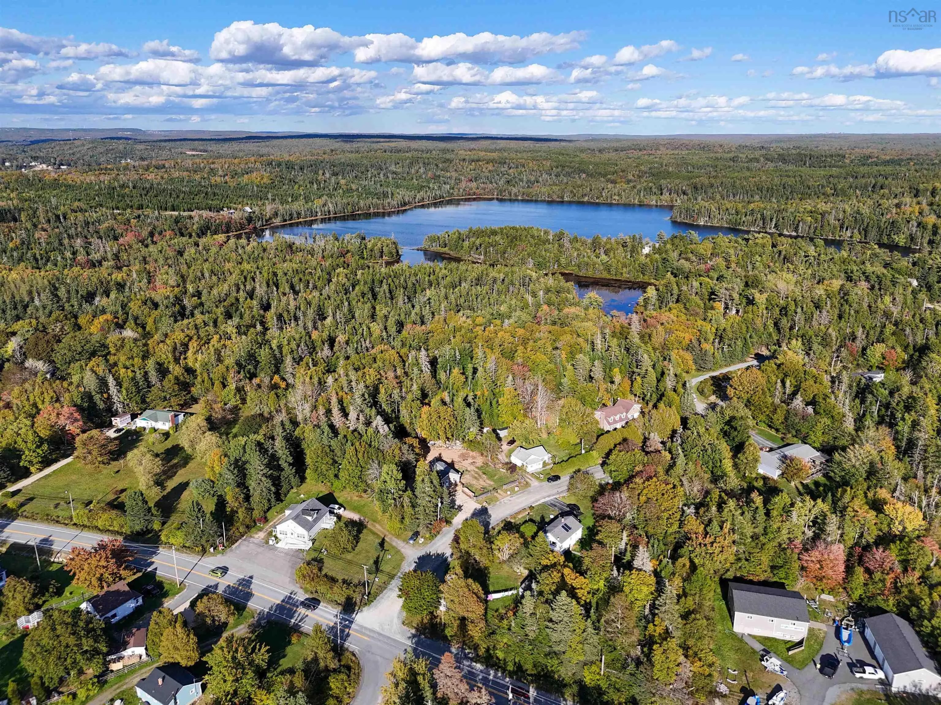 6 Beech Hill Road, Seabright, NS B3Z 3A2, 2 Bedrooms Bedrooms, ,1 BathroomBathrooms,Residential,For Sale,Beech Hill,202524906