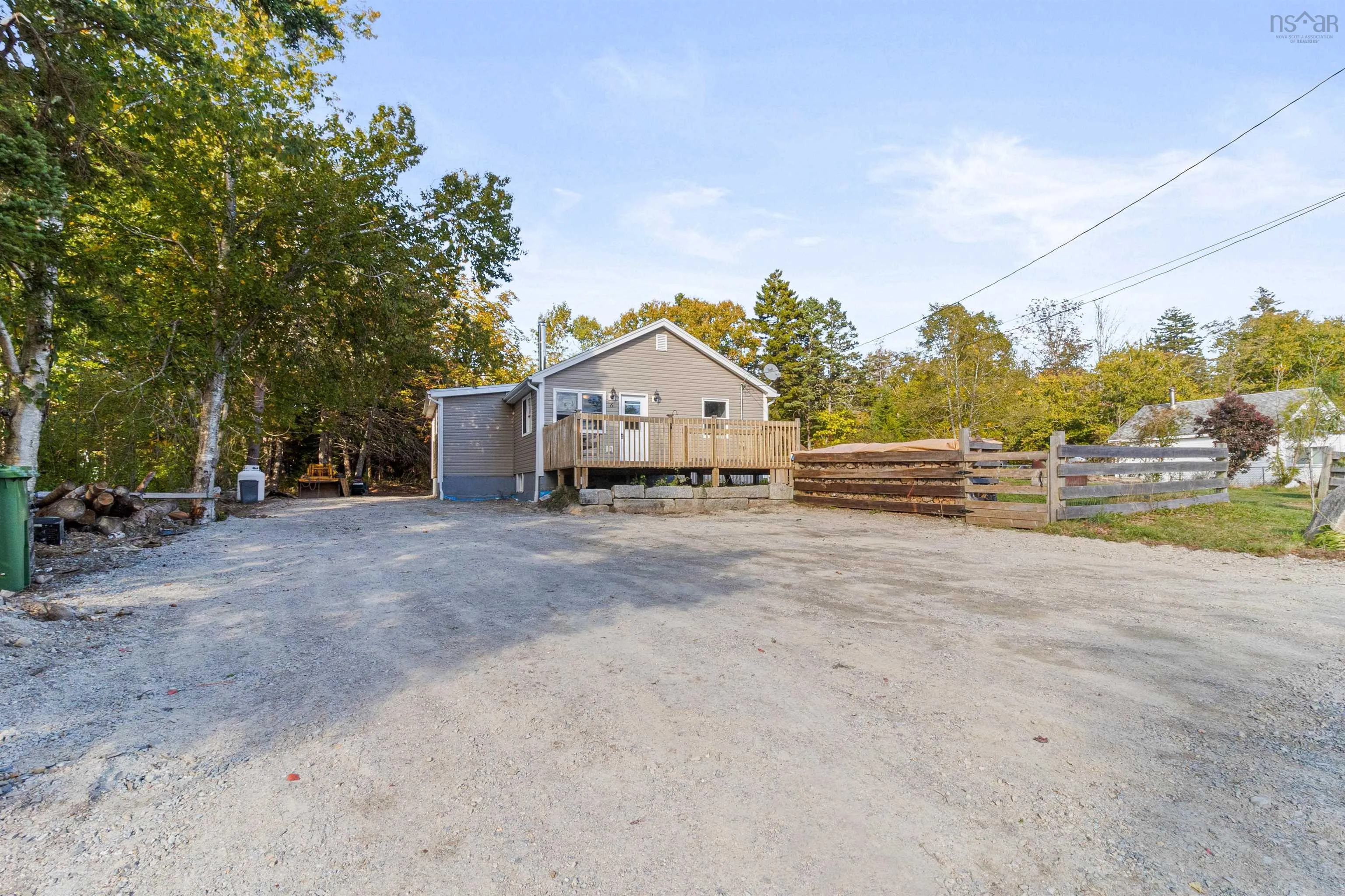 6 Beech Hill Road, Seabright, NS B3Z 3A2, 2 Bedrooms Bedrooms, ,1 BathroomBathrooms,Residential,For Sale,Beech Hill,202524906