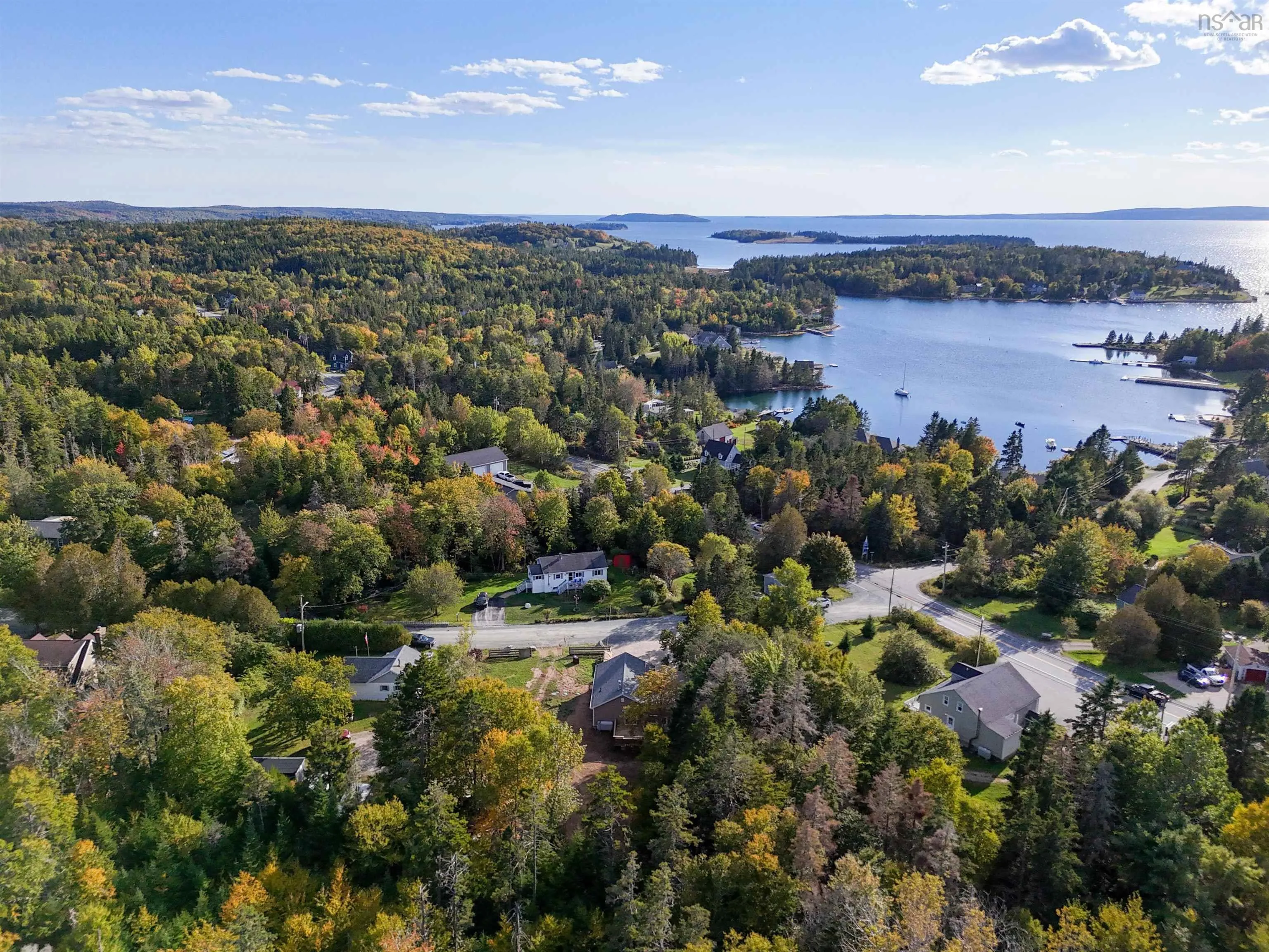 6 Beech Hill Road, Seabright, NS B3Z 3A2, 2 Bedrooms Bedrooms, ,1 BathroomBathrooms,Residential,For Sale,Beech Hill,202524906