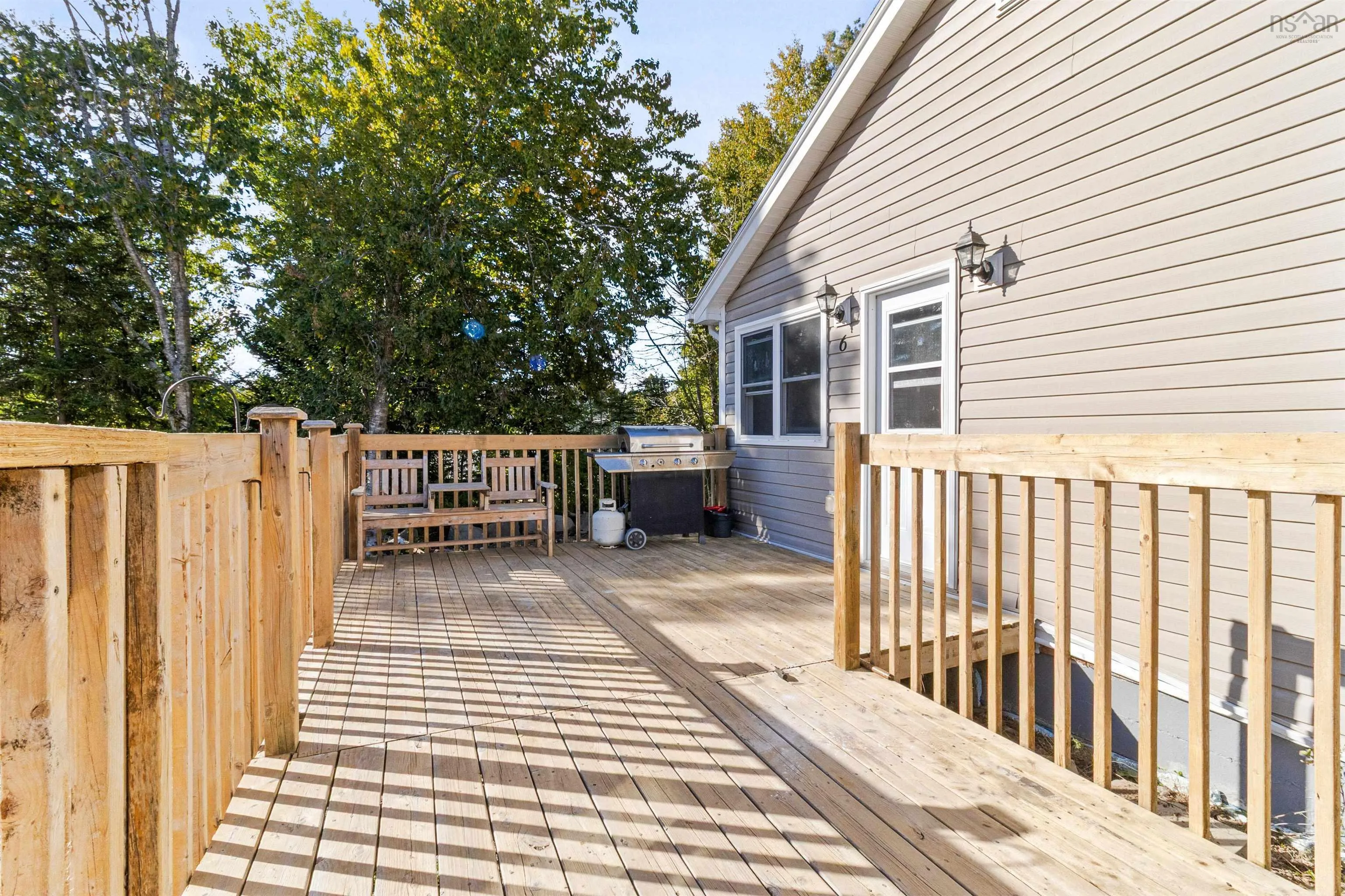 6 Beech Hill Road, Seabright, NS B3Z 3A2, 2 Bedrooms Bedrooms, ,1 BathroomBathrooms,Residential,For Sale,Beech Hill,202524906