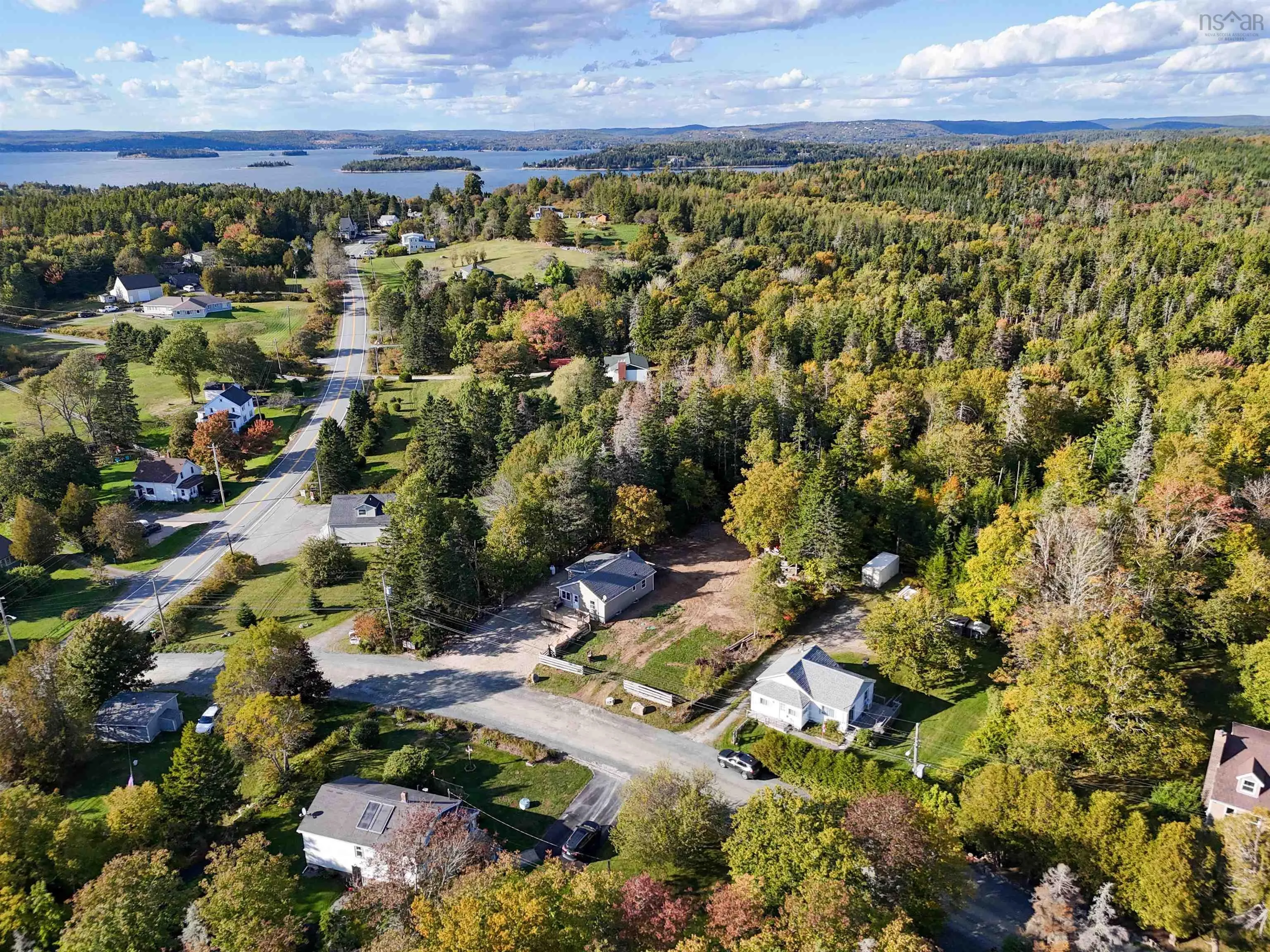 6 Beech Hill Road, Seabright, NS B3Z 3A2, 2 Bedrooms Bedrooms, ,1 BathroomBathrooms,Residential,For Sale,Beech Hill,202524906