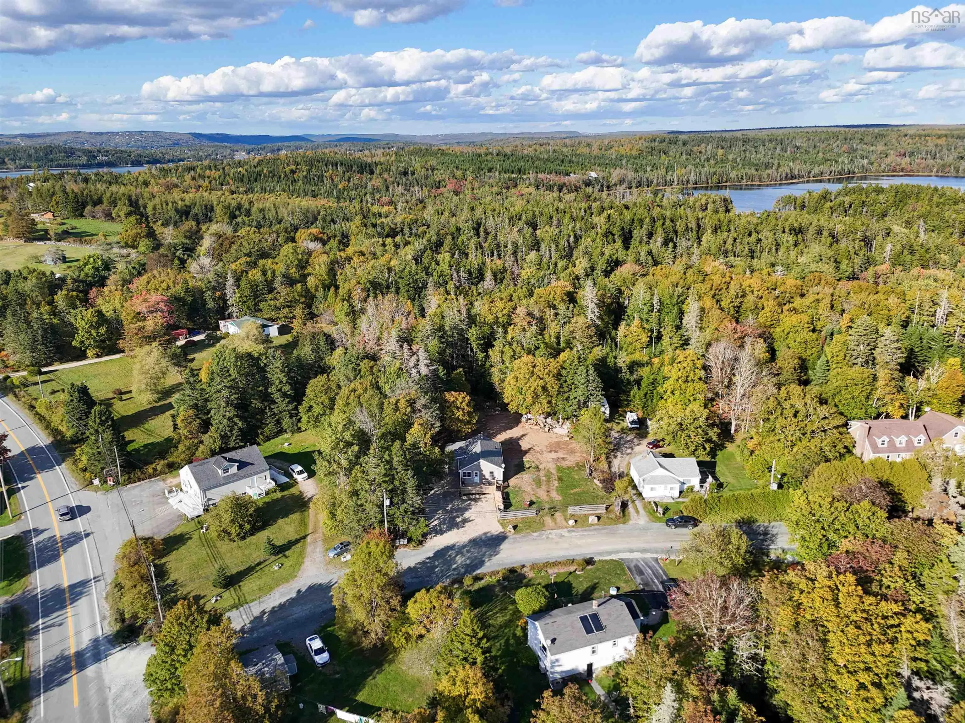 6 Beech Hill Road, Seabright, NS B3Z 3A2, 2 Bedrooms Bedrooms, ,1 BathroomBathrooms,Residential,For Sale,Beech Hill,202524906