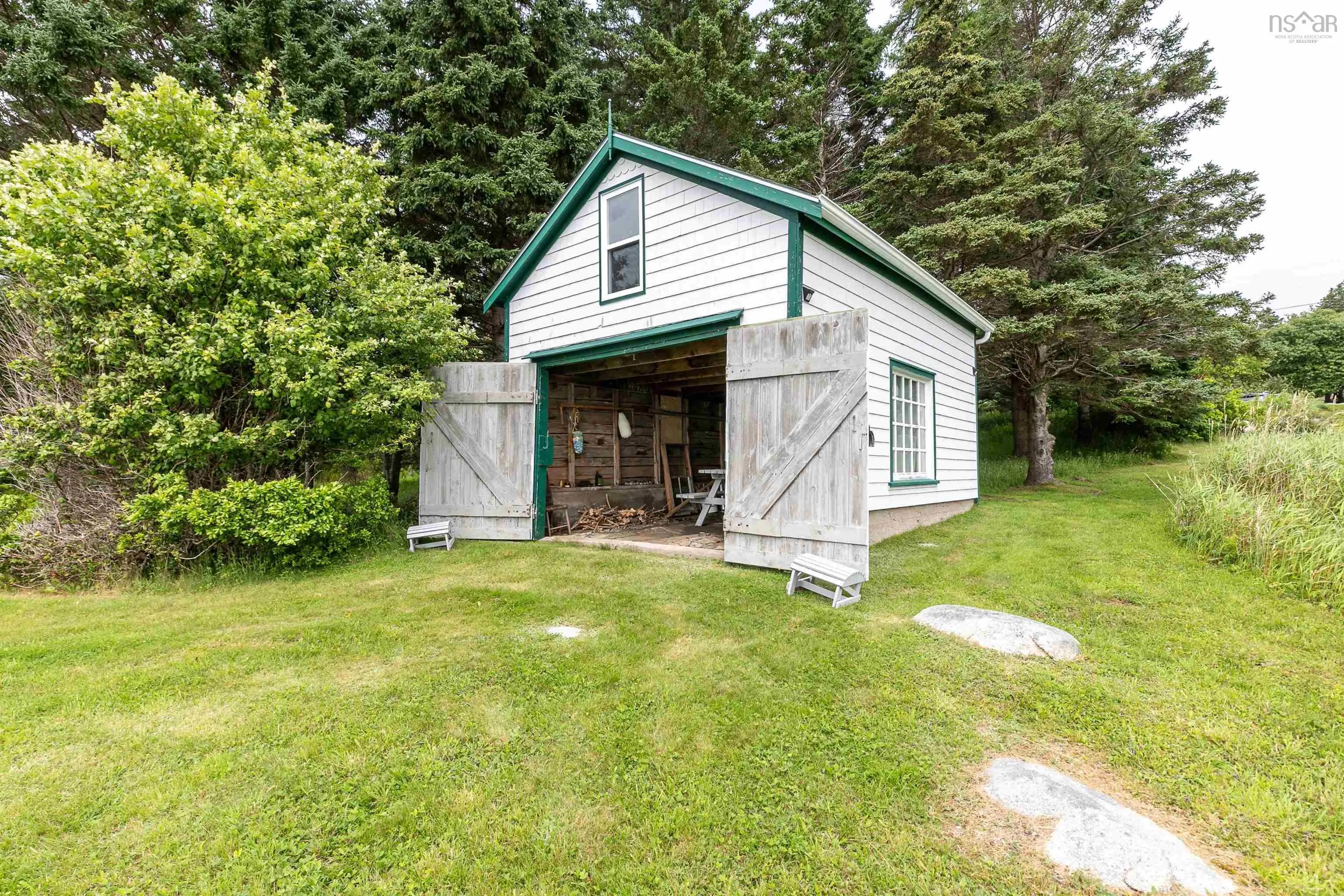 326 Upper Blandford Road, Deep Cove, NS B0J 1T0, 2 Bedrooms Bedrooms, ,1 BathroomBathrooms,Residential,For Sale,Upper Blandford,202515127