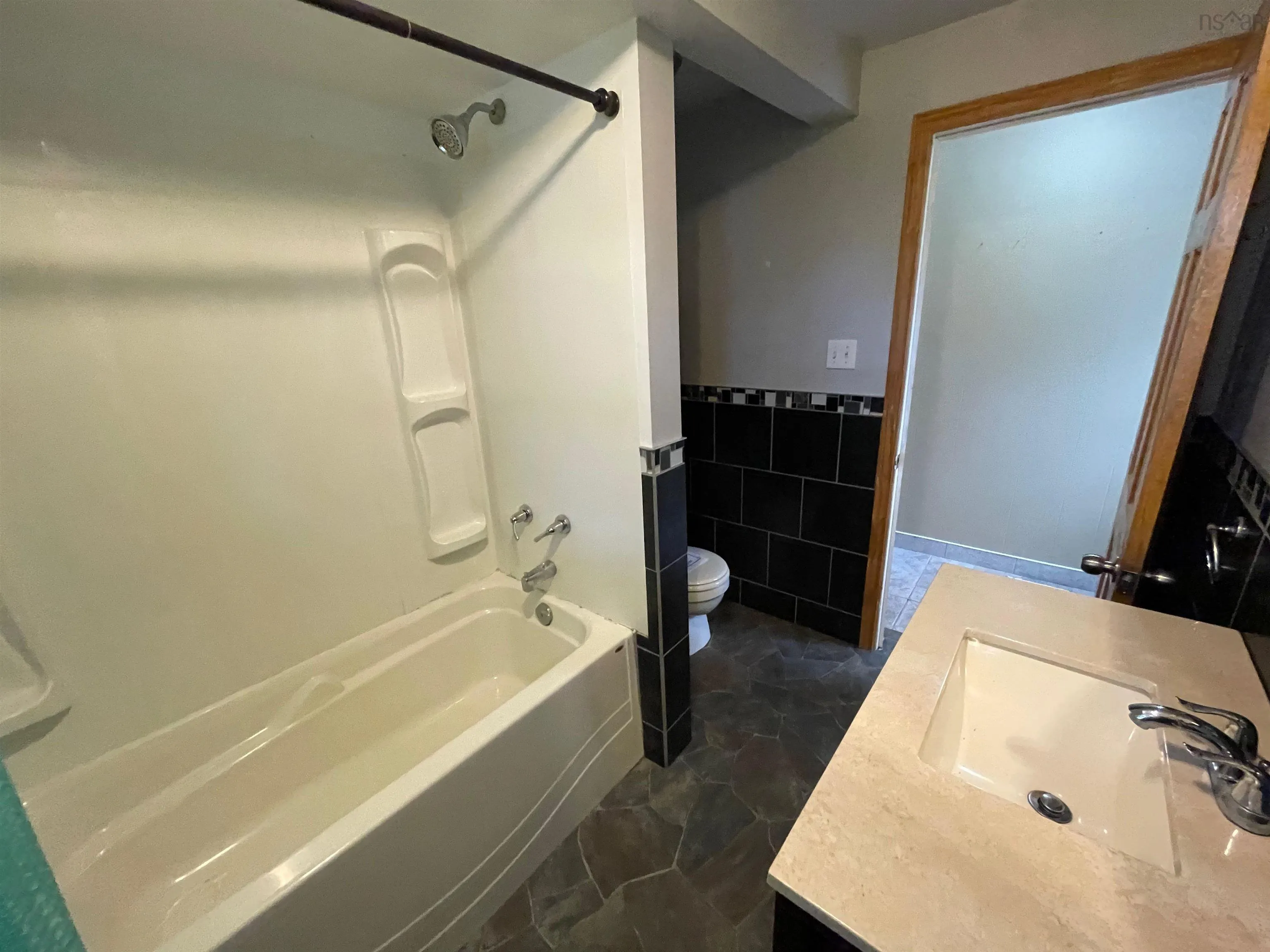 10 Spring Street, Sydney, NS B1P 3P2, 1 Bedroom Bedrooms, ,1 BathroomBathrooms,Residential,For Sale,Spring Street,202520459